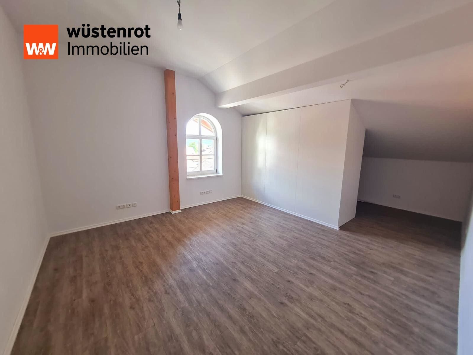 Immobilienangebot - Grassau / Bayern - Alle - Dachgeschosswohnung Ensamble - 159  m² -unverbaubarer  Ausblick im Ortskern von Grassau zu verkaufen