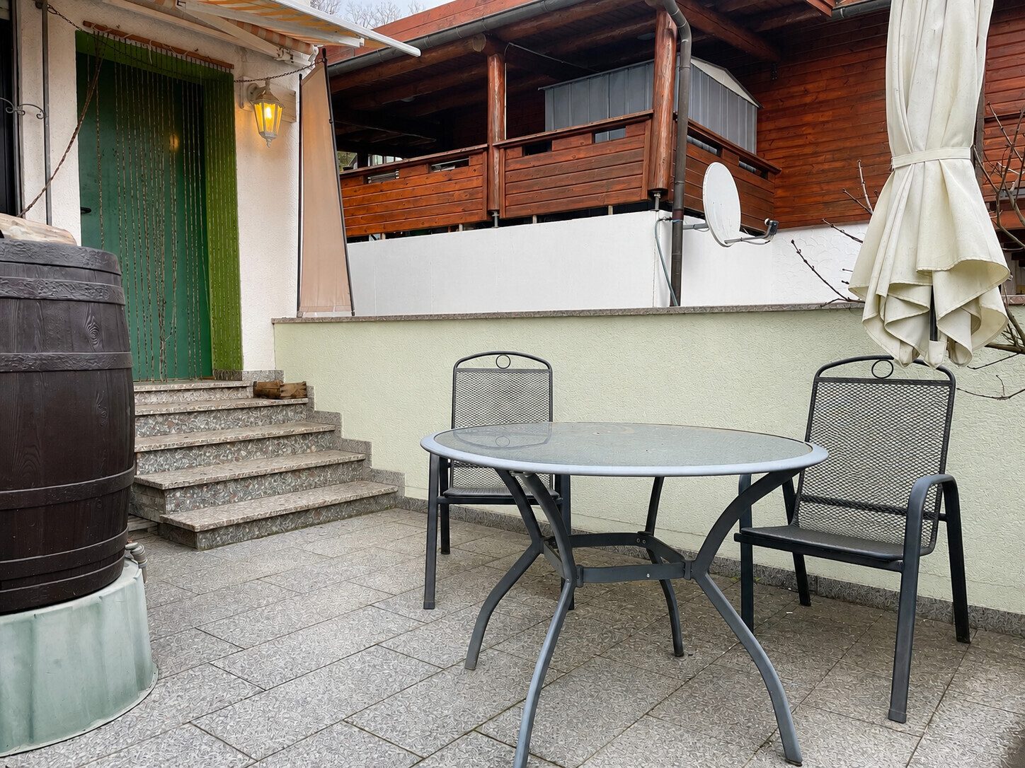 Immobilienangebot - Nidda / Eichelsdorf - Alle - Flexibel nutzbares 1–2-Familienhaus in massiver Bauweise mit Sauna, großem Garten und 2 Terrassen
