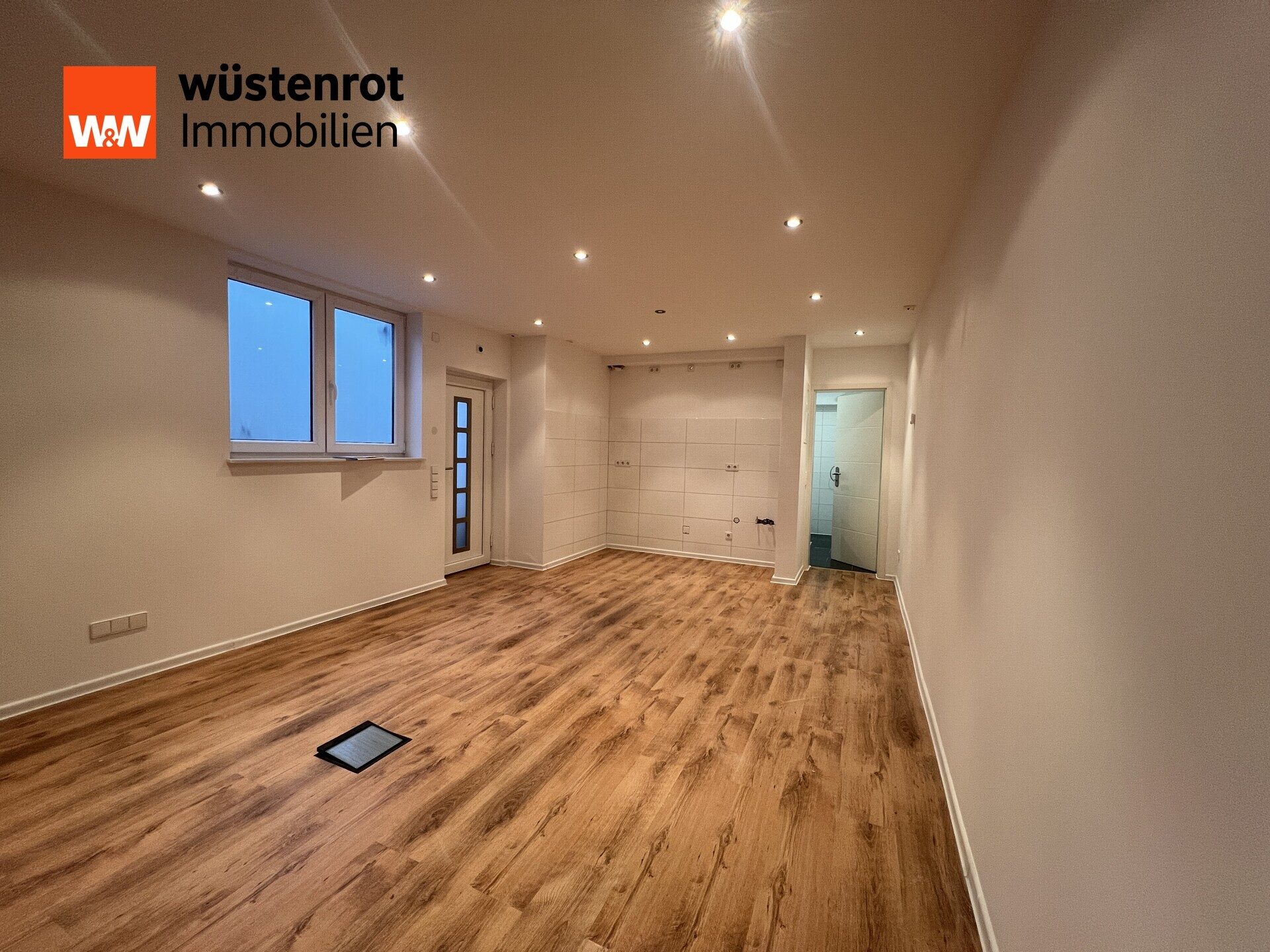 Immobilienangebot - Straubenhardt - Alle - Neuwertiges Zweifamilienhaus mit  Potenzial für MEHR in idyllischer Lage