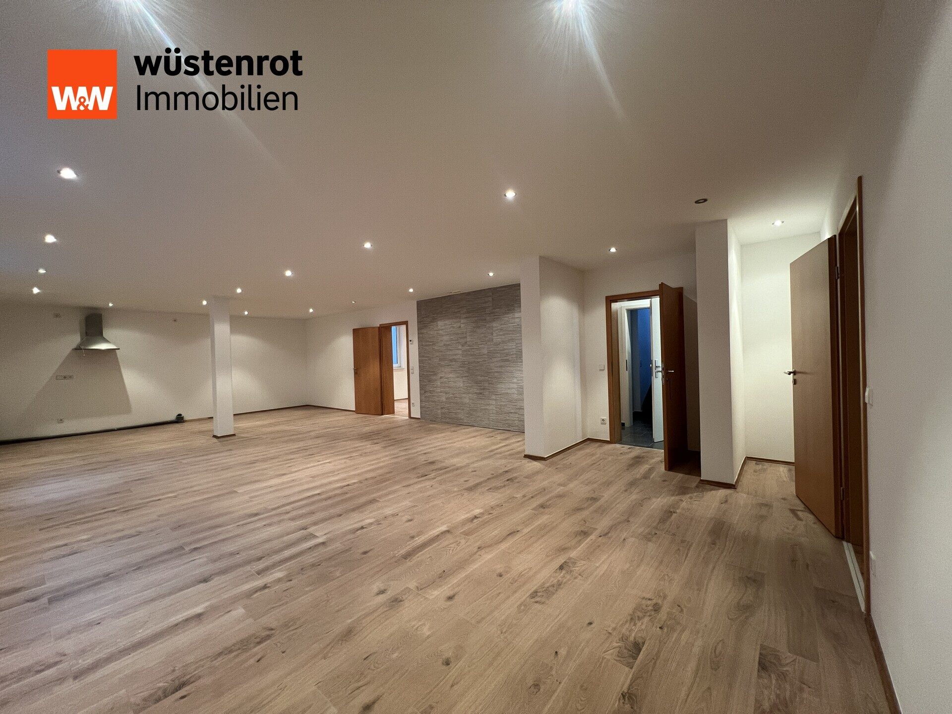 Immobilienangebot - Straubenhardt - Alle - Neuwertiges Zweifamilienhaus mit  Potenzial für MEHR in idyllischer Lage