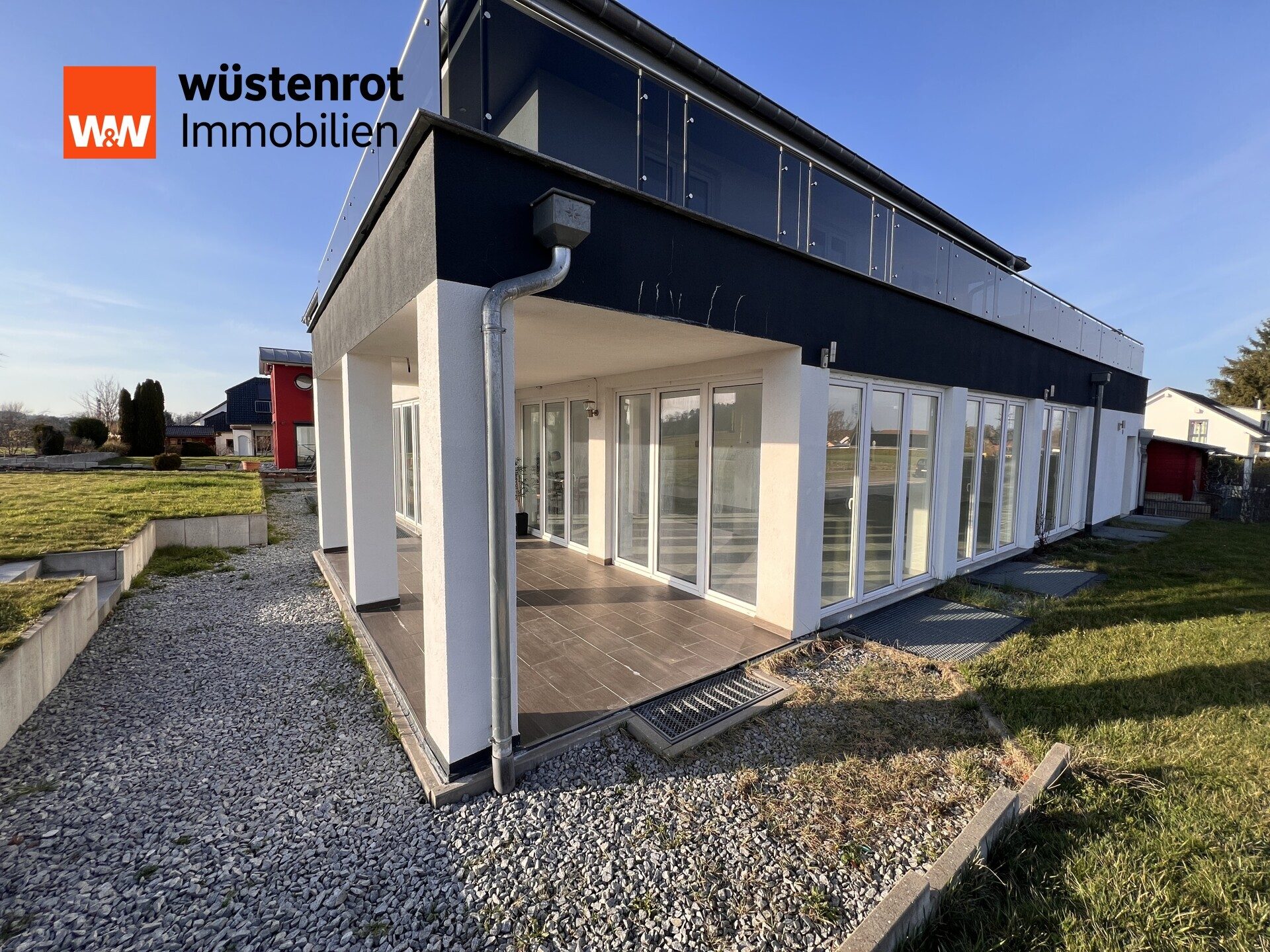 Immobilienangebot - Straubenhardt - Alle - Neuwertiges Zweifamilienhaus mit  Potenzial für MEHR in idyllischer Lage