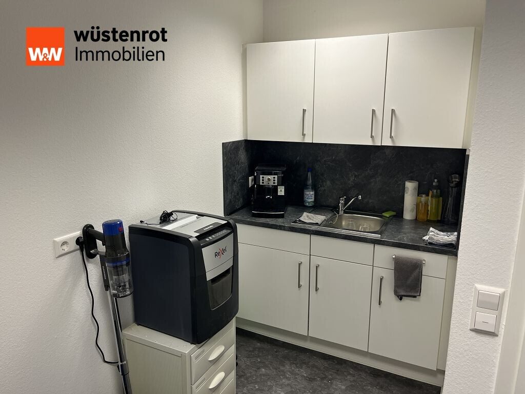 Immobilienangebot - Michelbach an der Bilz - Alle - Freundliche Büro-/Geschäftsräume im Erdgeschoss in zentraler Lage