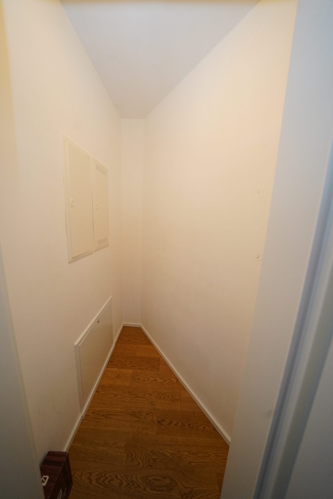 Immobilienangebot - Bonn - Alle - VERMIETET: Hier lässt sich's leben! - Traumhafte 4-Zimmer-Wohnung mit 2 Bädern und einer sonnigen Dachterrasse