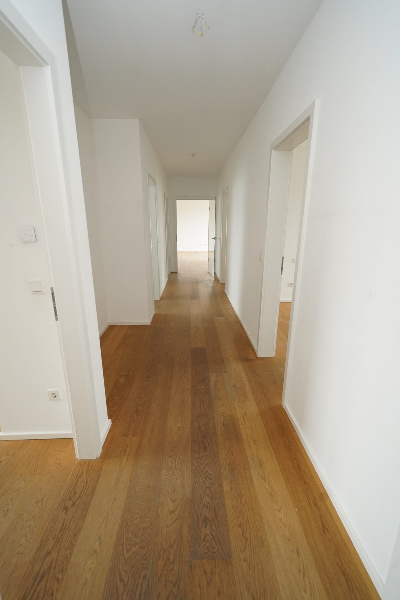Immobilienangebot - Bonn - Alle - VERMIETET: Hier lässt sich's leben! - Traumhafte 4-Zimmer-Wohnung mit 2 Bädern und einer sonnigen Dachterrasse