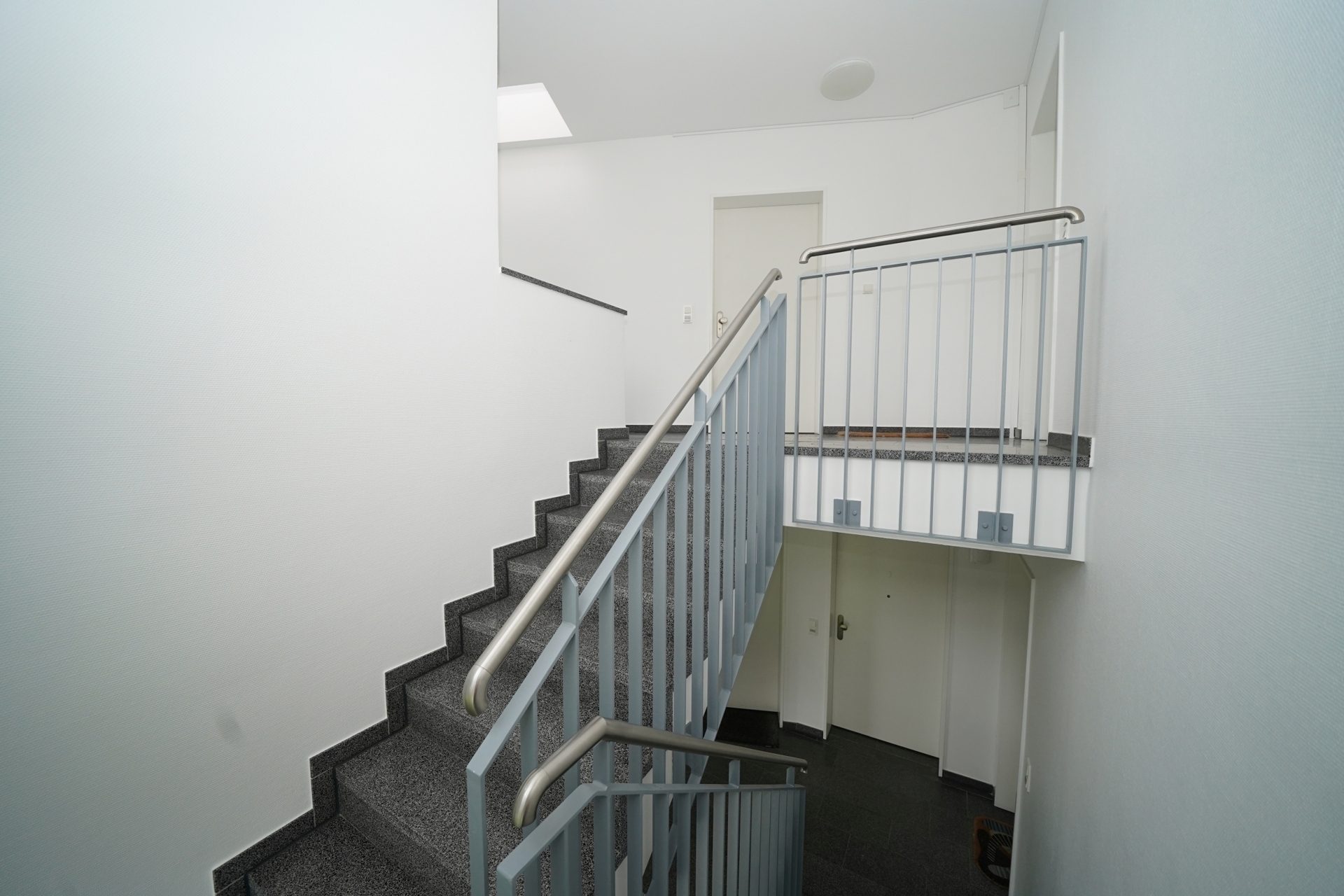 Immobilienangebot - Bonn - Alle - VERMIETET: Hier lässt sich's leben! - Traumhafte 4-Zimmer-Wohnung mit 2 Bädern und einer sonnigen Dachterrasse