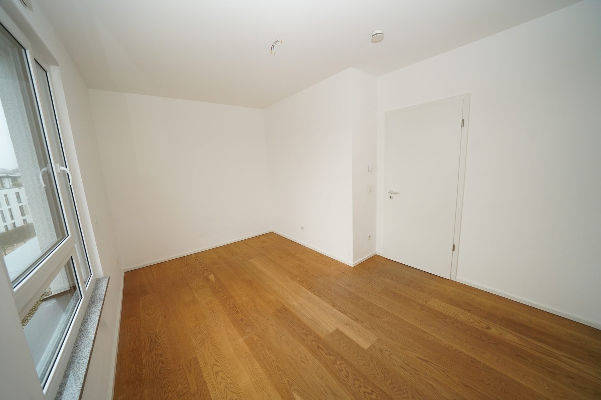 Immobilienangebot - Bonn - Alle - VERMIETET: Hier lässt sich's leben! - Traumhafte 4-Zimmer-Wohnung mit 2 Bädern und einer sonnigen Dachterrasse