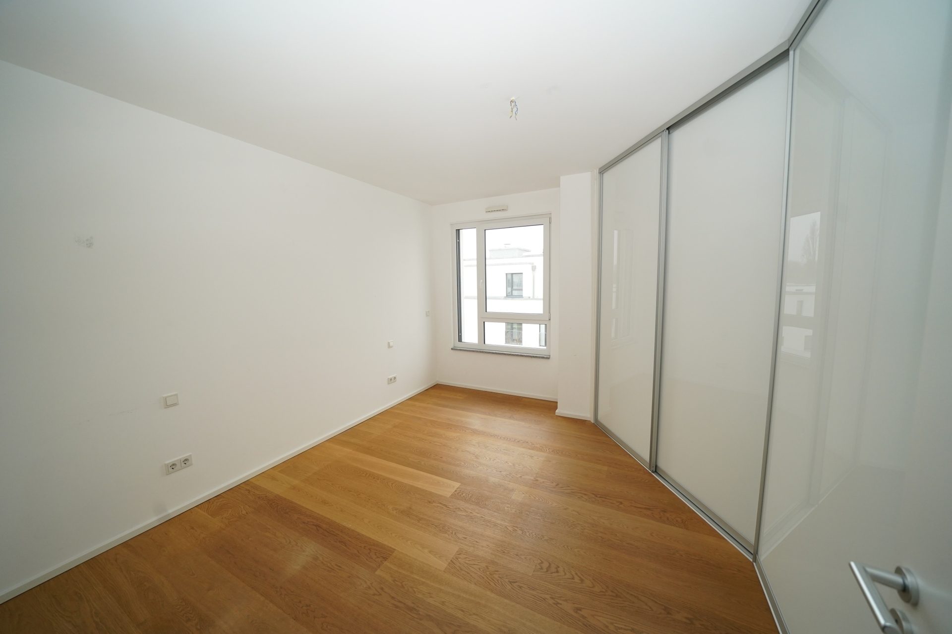 Immobilienangebot - Bonn - Alle - VERMIETET: Hier lässt sich's leben! - Traumhafte 4-Zimmer-Wohnung mit 2 Bädern und einer sonnigen Dachterrasse