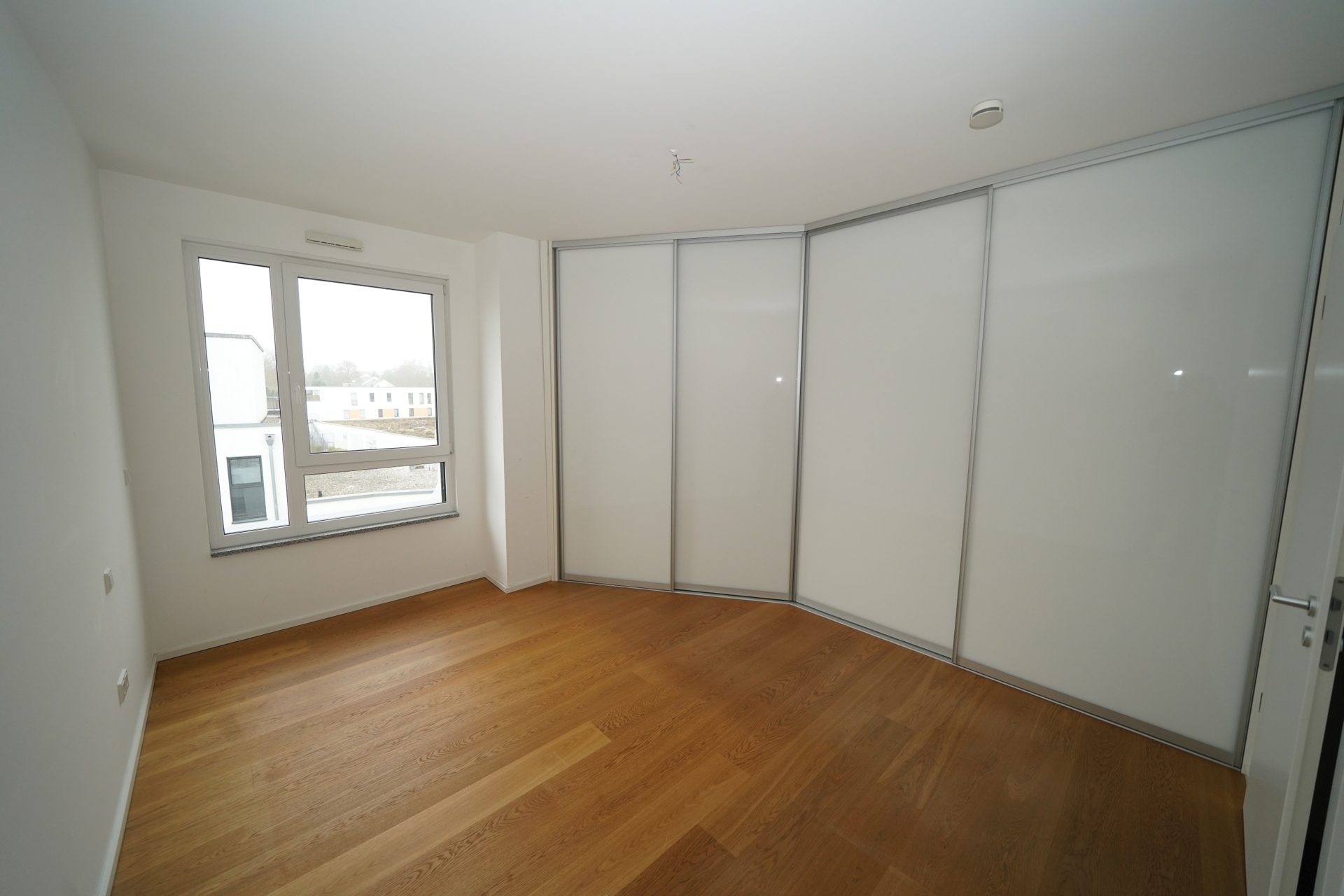 Immobilienangebot - Bonn - Alle - VERMIETET: Hier lässt sich's leben! - Traumhafte 4-Zimmer-Wohnung mit 2 Bädern und einer sonnigen Dachterrasse