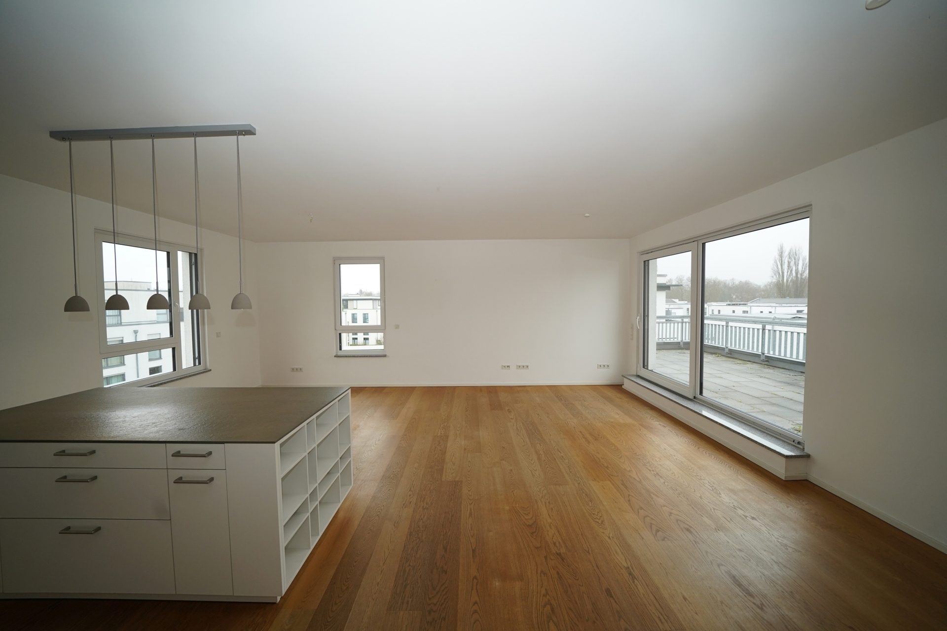 Immobilienangebot - Bonn - Alle - VERMIETET: Hier lässt sich's leben! - Traumhafte 4-Zimmer-Wohnung mit 2 Bädern und einer sonnigen Dachterrasse