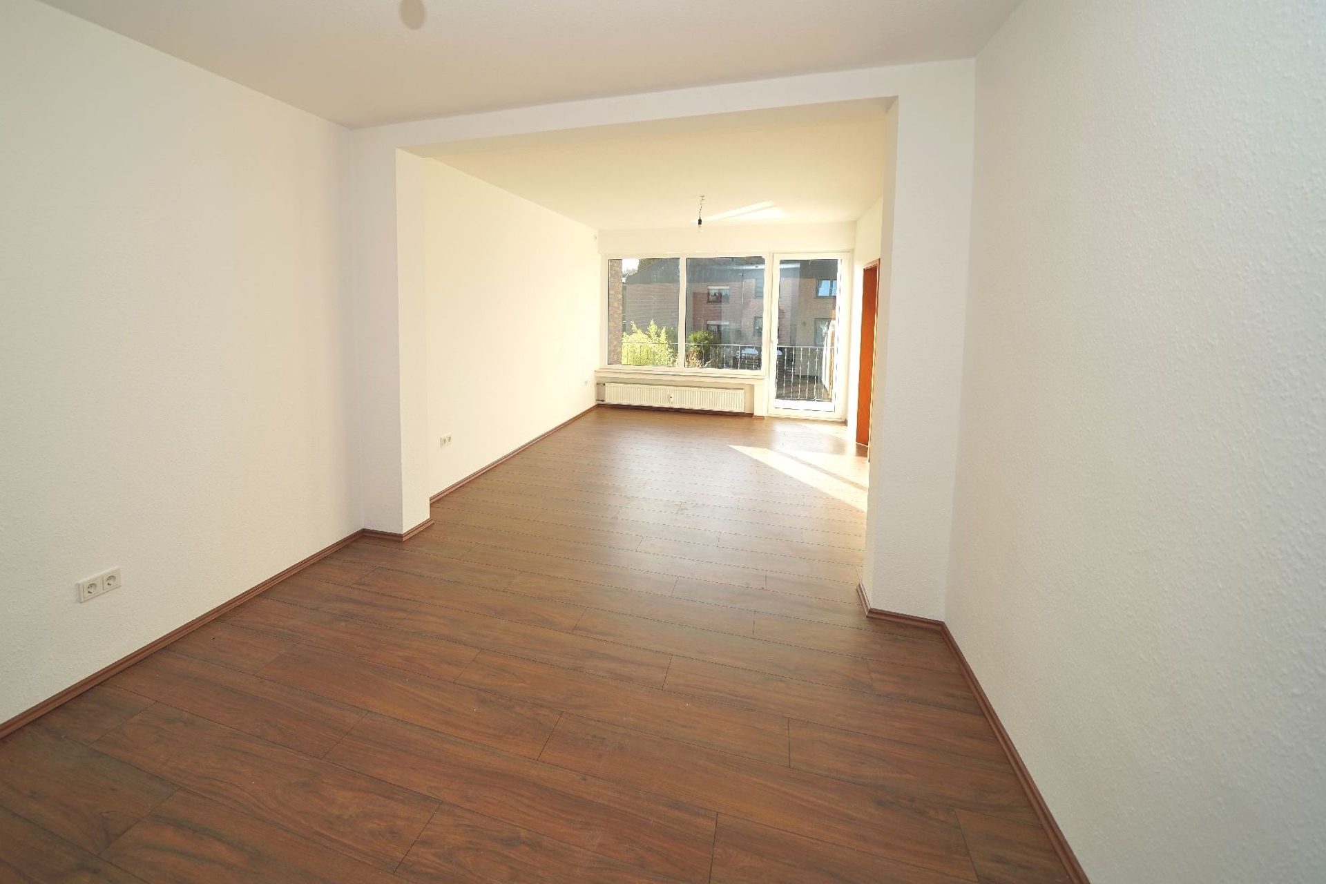 Immobilienangebot - Hürth - Alle - VERMIETET! Hier lässt es sich leben! Charmante Wohnung mit drei Zimmern und Balkon in Hürth-Gleuel