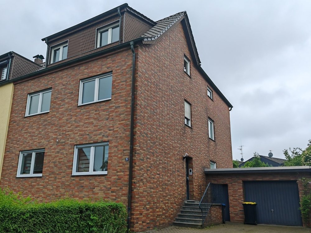 Immobilienangebot - Hürth - Alle - VERMIETET! Hier lässt es sich leben! Charmante Wohnung mit drei Zimmern und Balkon in Hürth-Gleuel