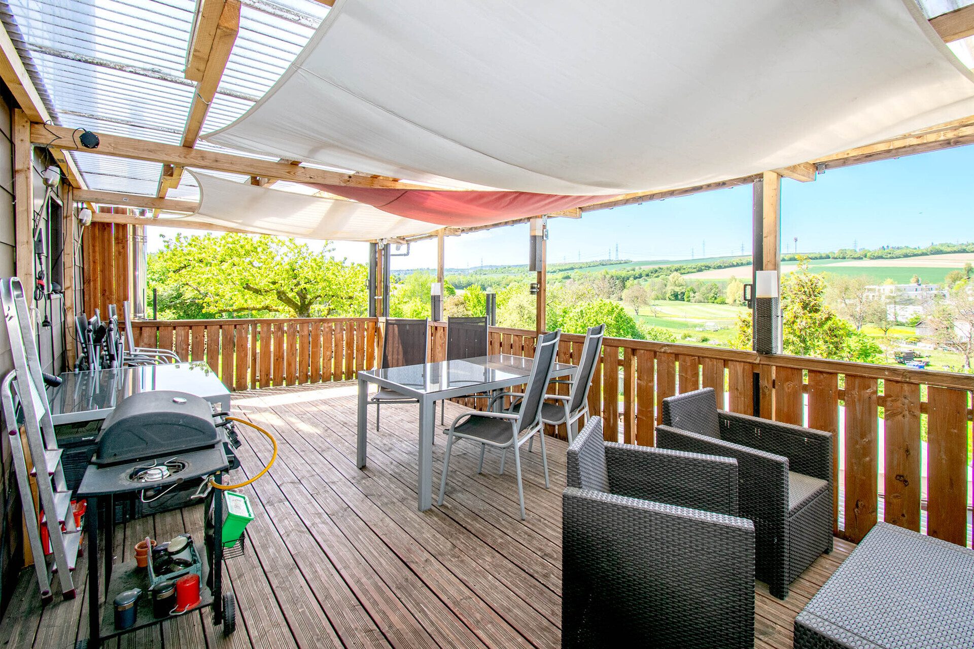 Immobilienangebot - Steinheim - Alle - Seltene Gelegenheit - Charmantes Einfamilienhaus mit riesigem Grundstück