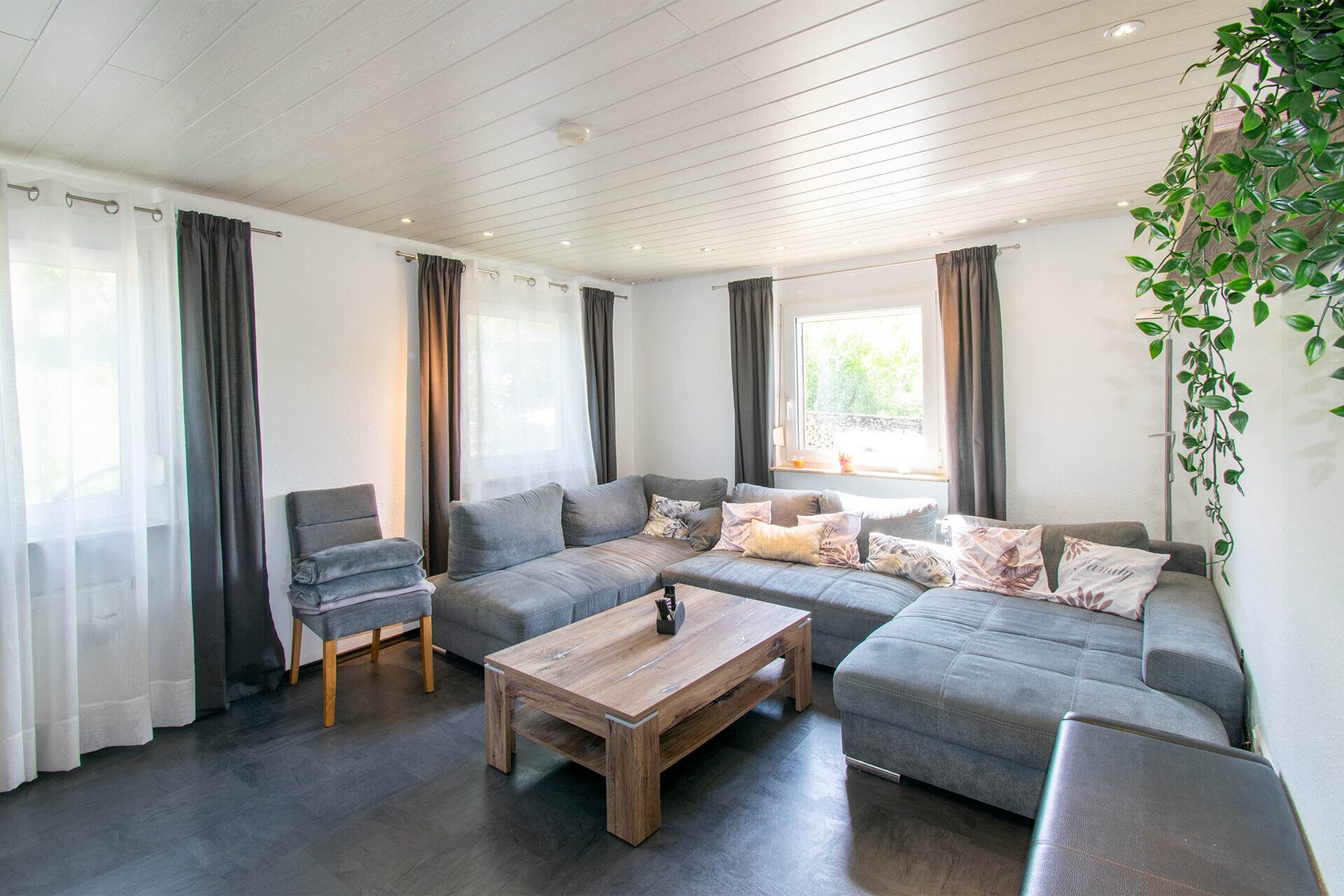 Immobilienangebot - Steinheim - Alle - Seltene Gelegenheit - Charmantes Einfamilienhaus mit riesigem Grundstück