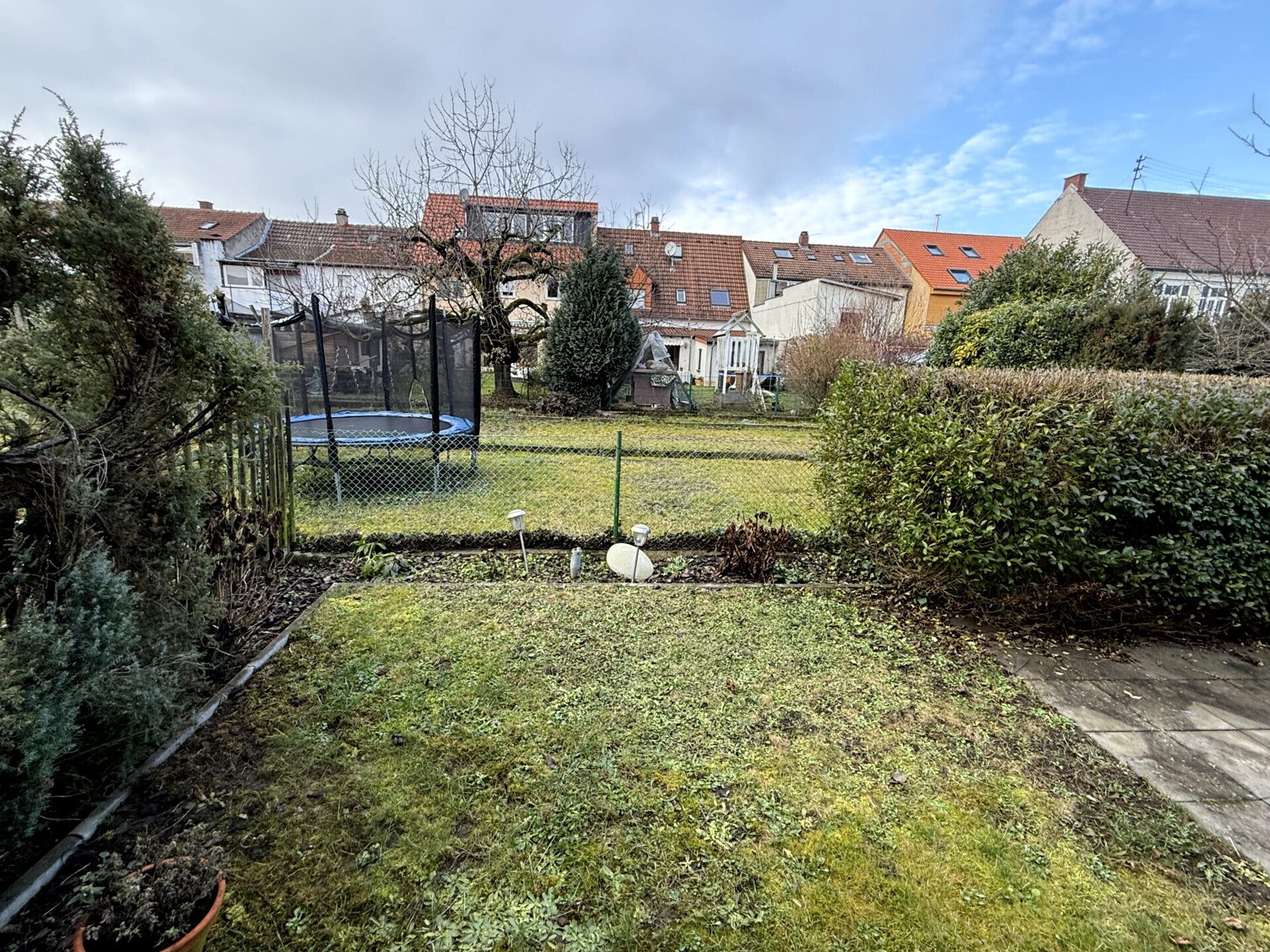 Immobilienangebot - Edingen-Neckarhausen - Alle - REH mit Erweiterungspotenzial in bester Lage von Edingen