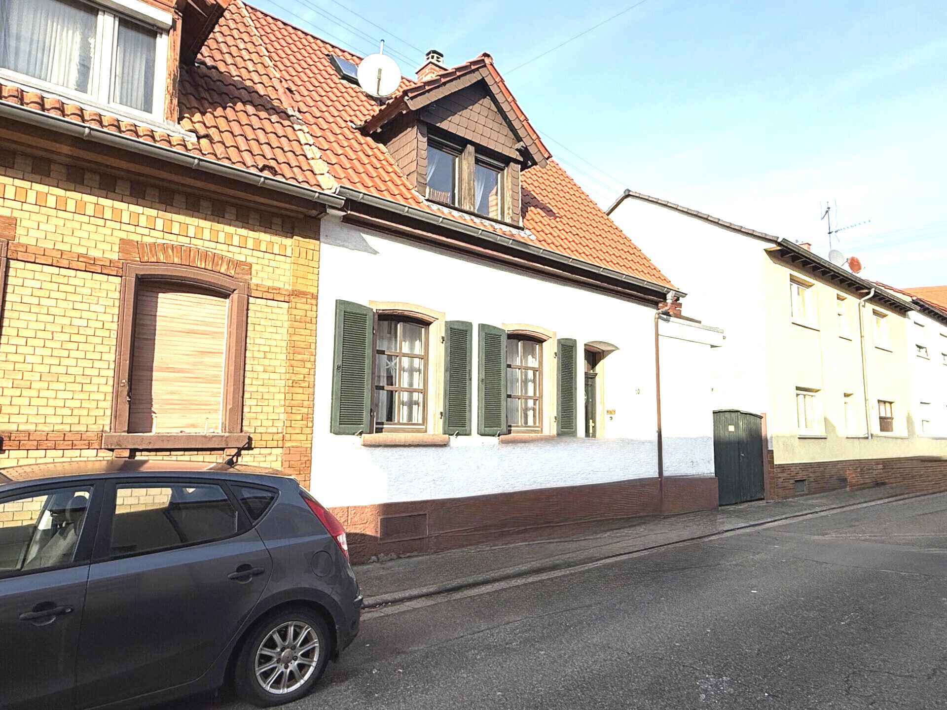 Immobilienangebot - Edingen-Neckarhausen - Alle - REH mit Erweiterungspotenzial in bester Lage von Edingen