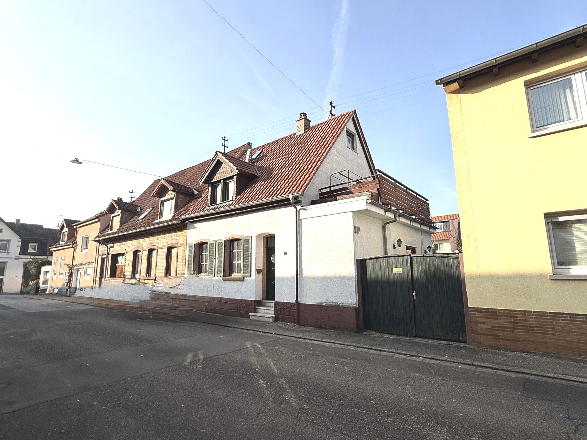 Immobilienangebot - Edingen-Neckarhausen - Alle - REH mit Erweiterungspotenzial in bester Lage von Edingen
