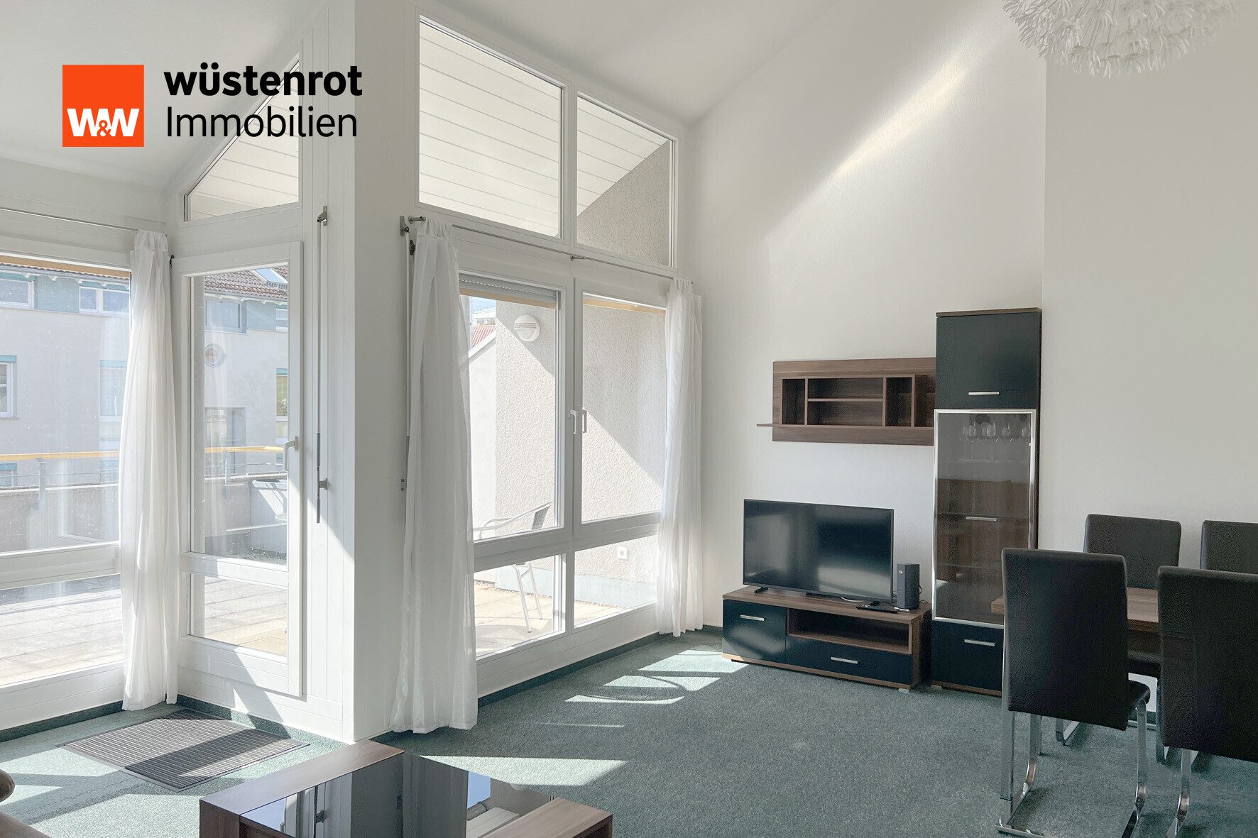 Immobilienangebot - Ludwigsburg - Alle - Charmante Dachwohnung mit Südterrasse im Herzen der Barockstadt