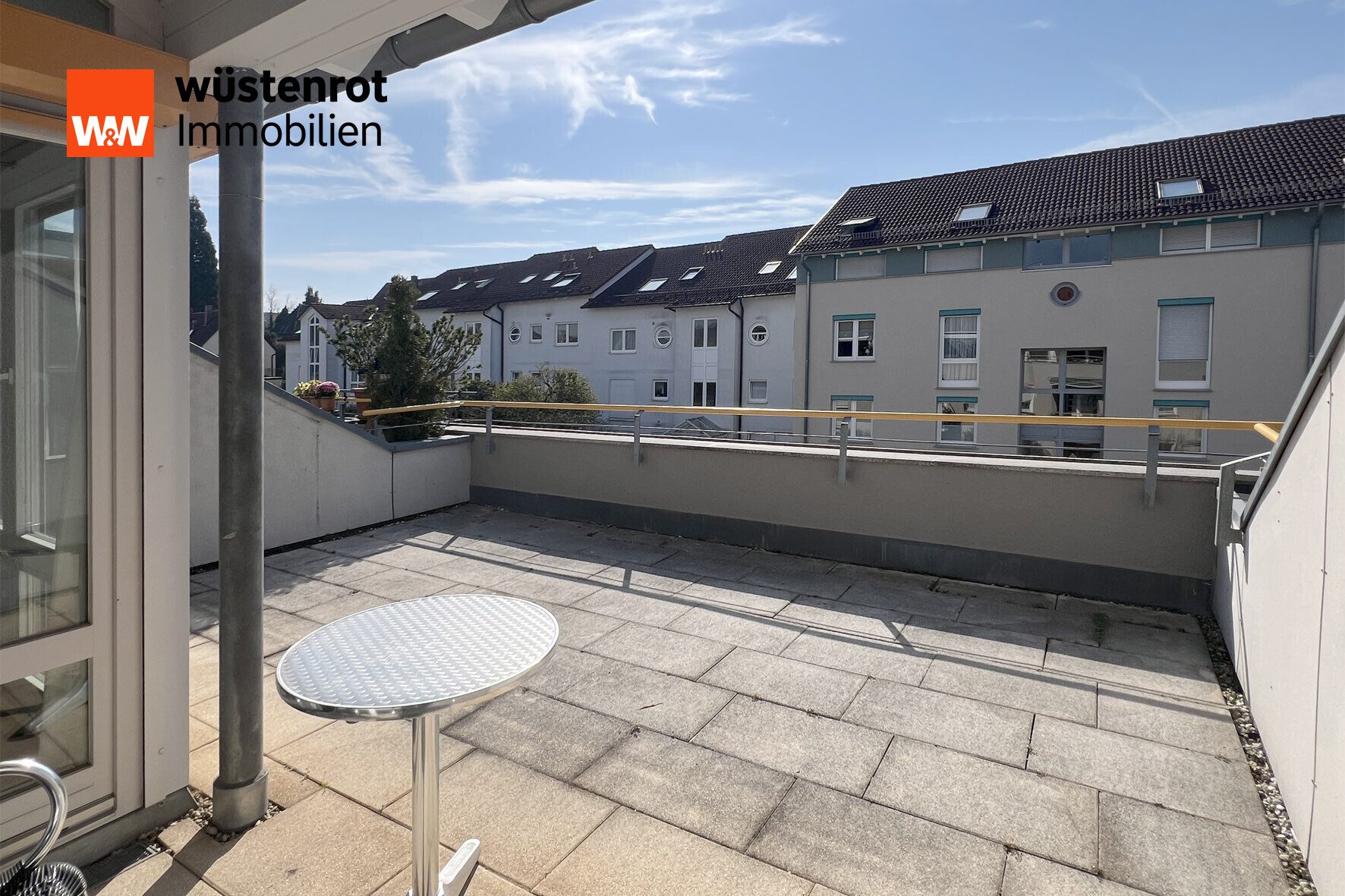 Immobilienangebot - Ludwigsburg - Alle - Charmante Dachwohnung mit Südterrasse im Herzen der Barockstadt