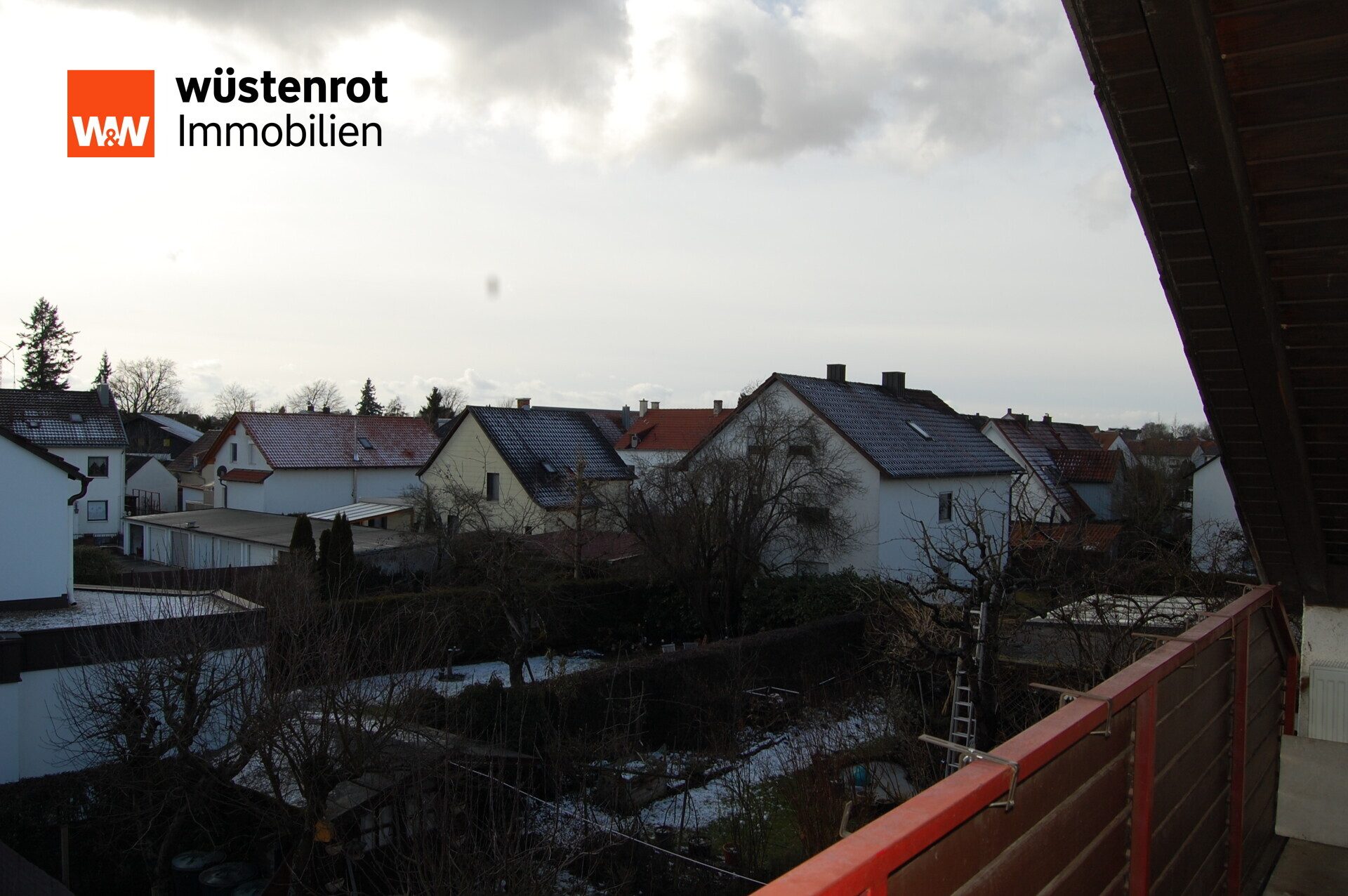 Immobilienangebot - Straubing - Alle - Großzügiges, renovierungsbedürftiges Reiheneckhaus mit Südterrasse und Keller in ruhiger Lage