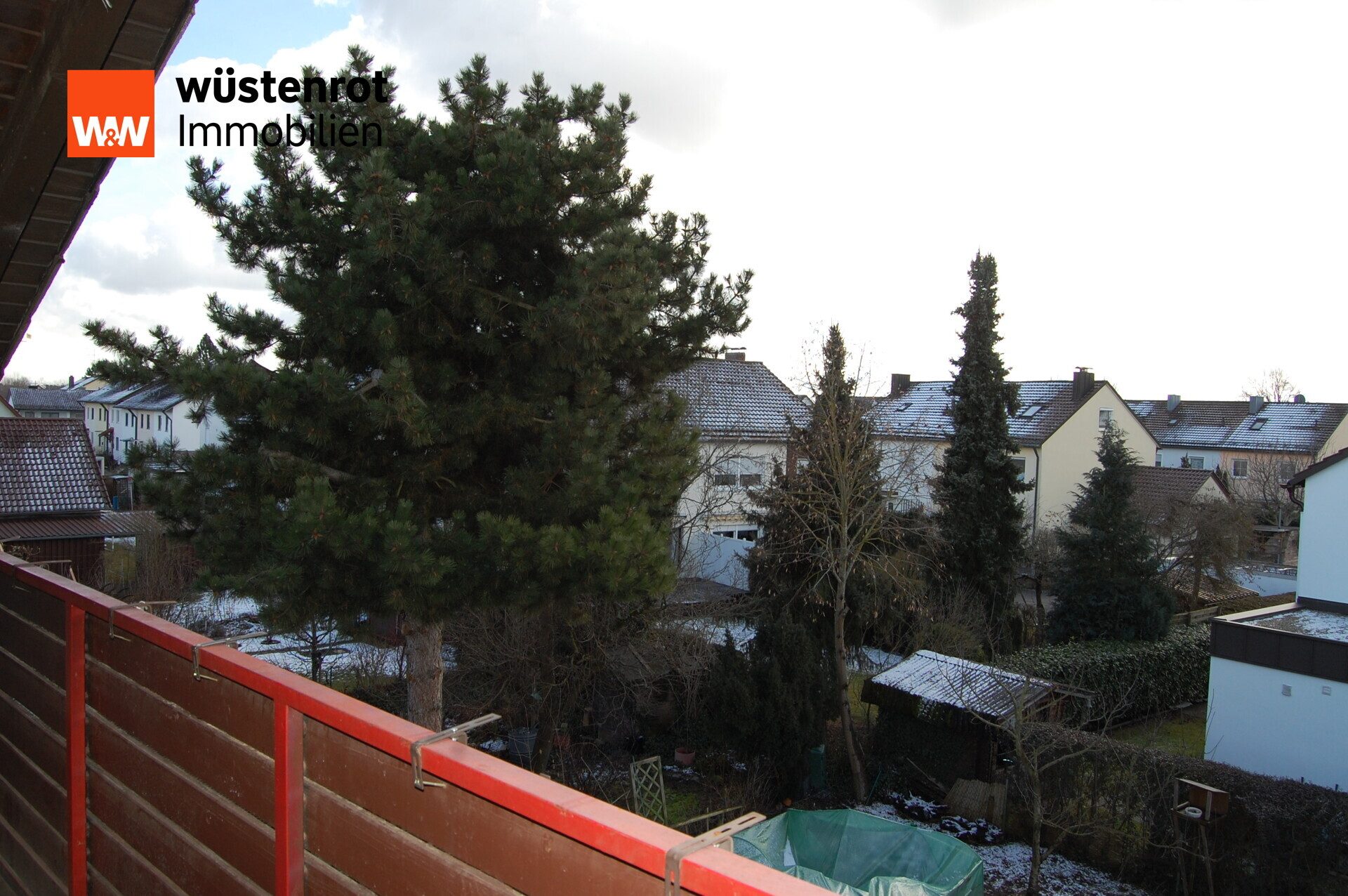 Immobilienangebot - Straubing - Alle - Großzügiges, renovierungsbedürftiges Reiheneckhaus mit Südterrasse und Keller in ruhiger Lage