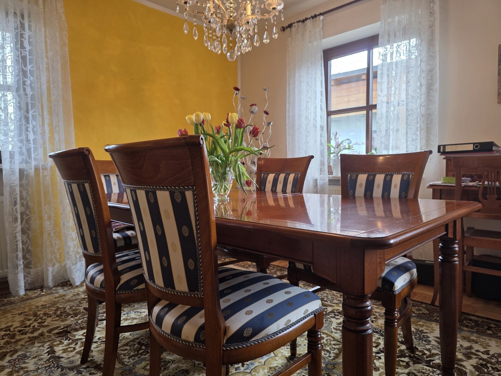Immobilienangebot - Jesenwang - Alle - Exklusives Wohnhaus mit Wintergarten und Carport - auch ideal für Büros oder Praxen