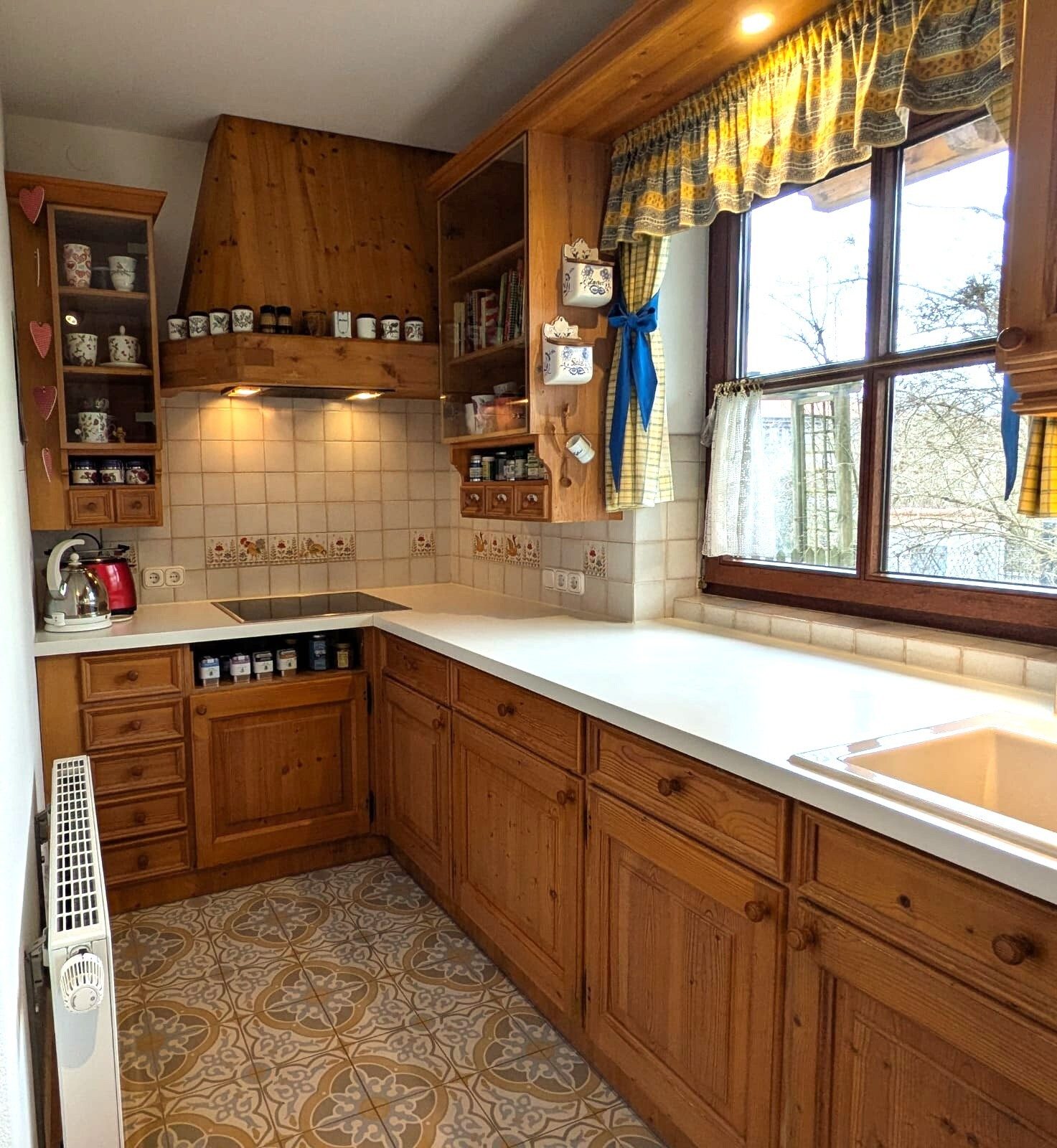 Immobilienangebot - Jesenwang - Alle - Exklusives Wohnhaus mit Wintergarten und Carport - auch ideal für Büros oder Praxen
