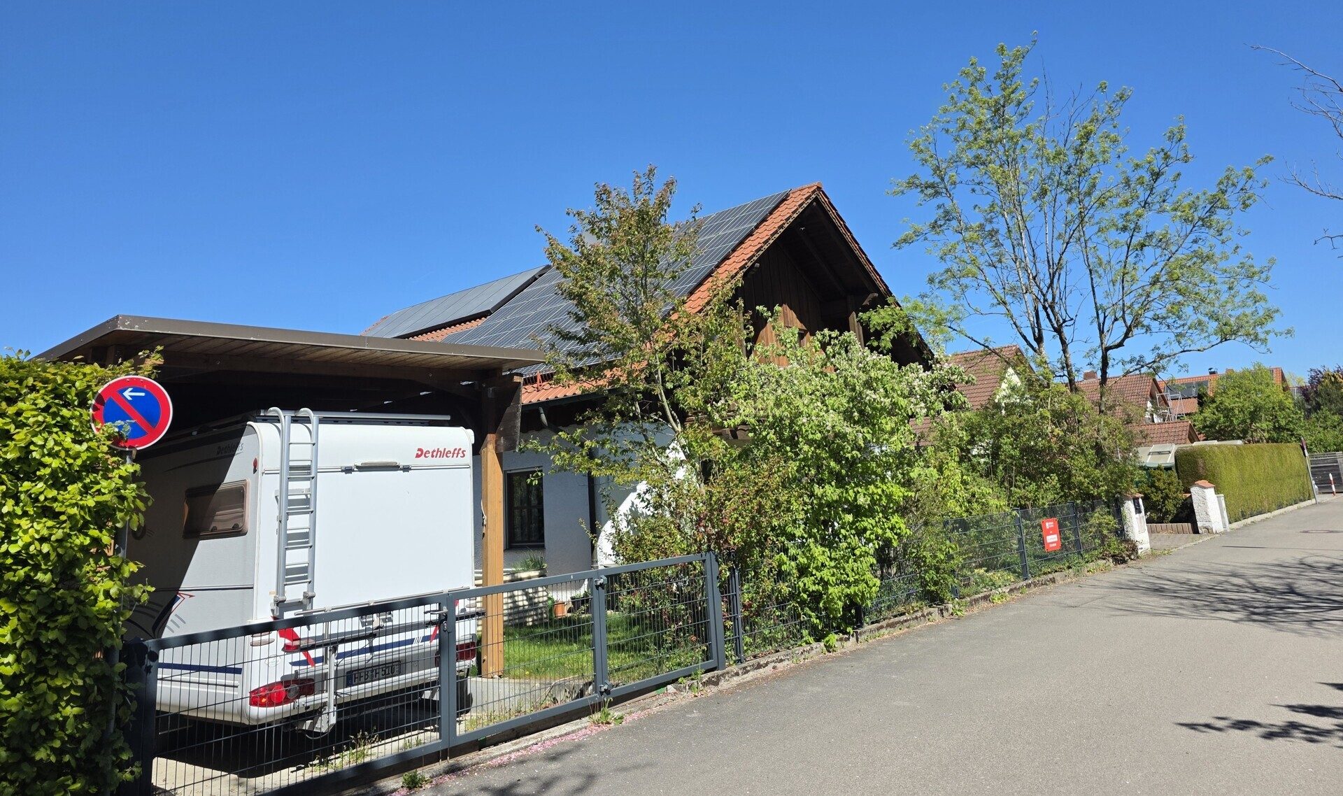 Immobilienangebot - Jesenwang - Alle - Exklusives Wohnhaus mit Wintergarten und Carport - auch ideal für Büros oder Praxen