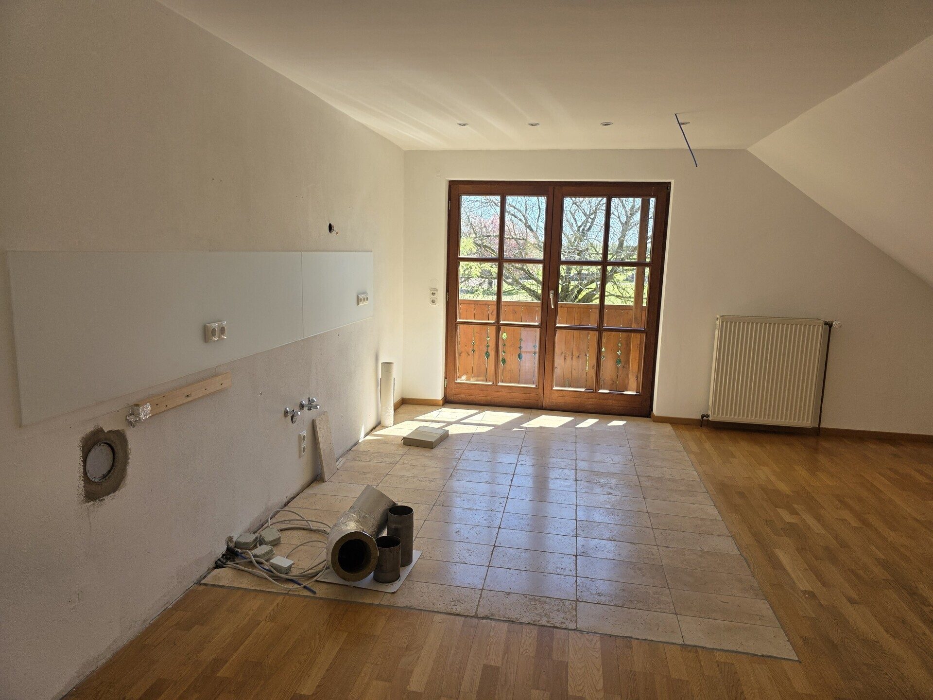 Immobilienangebot - Jesenwang - Alle - Exklusives Wohnhaus mit Wintergarten und Carport - auch ideal für Büros oder Praxen