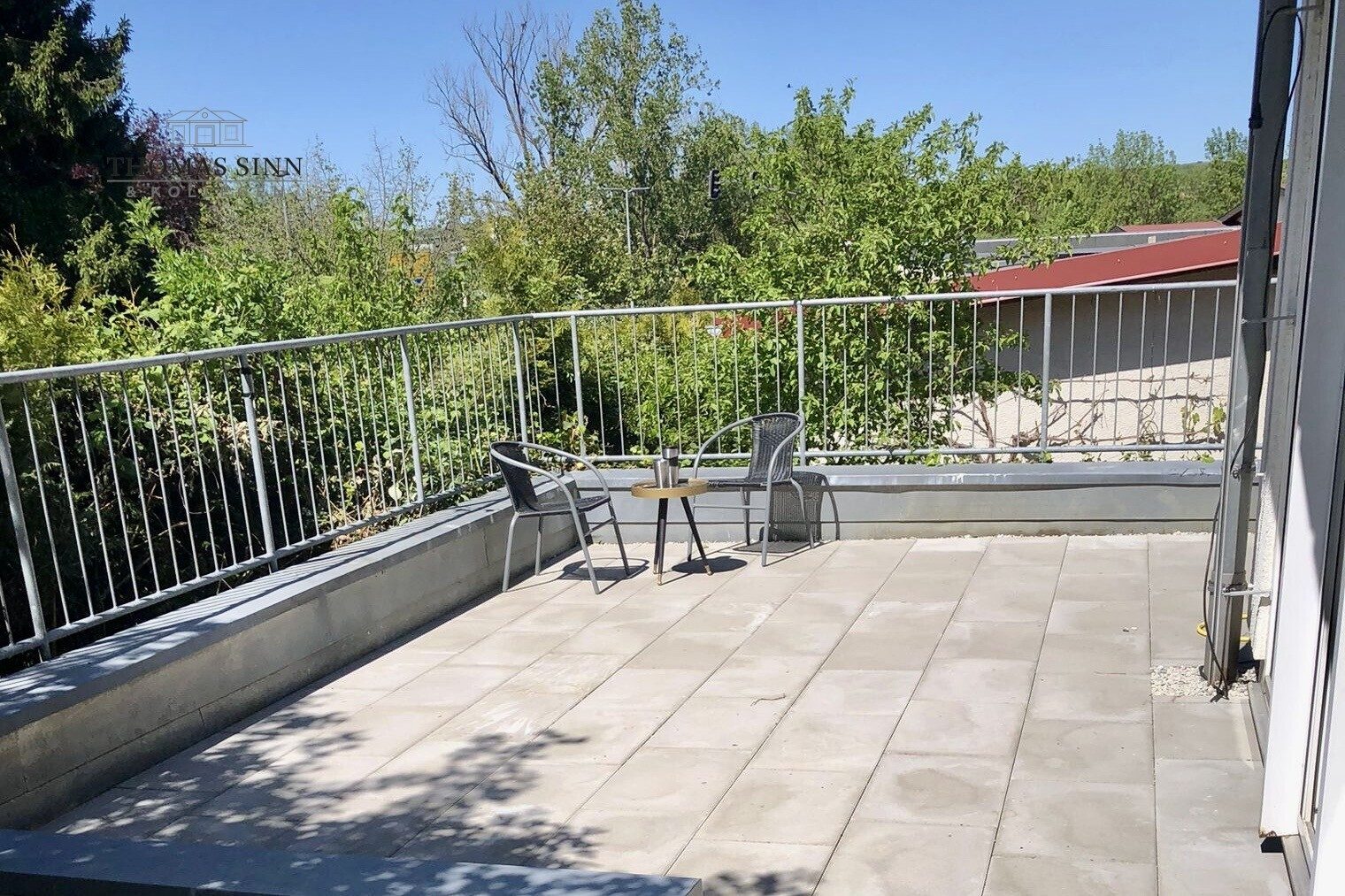 Immobilienangebot - Neuenstadt am Kocher - Alle - Helle 3,5-Zimmer-EG-Wohnung mit Wintergarten / Terrasse / TG- und Außenstellplatz - sofort frei !