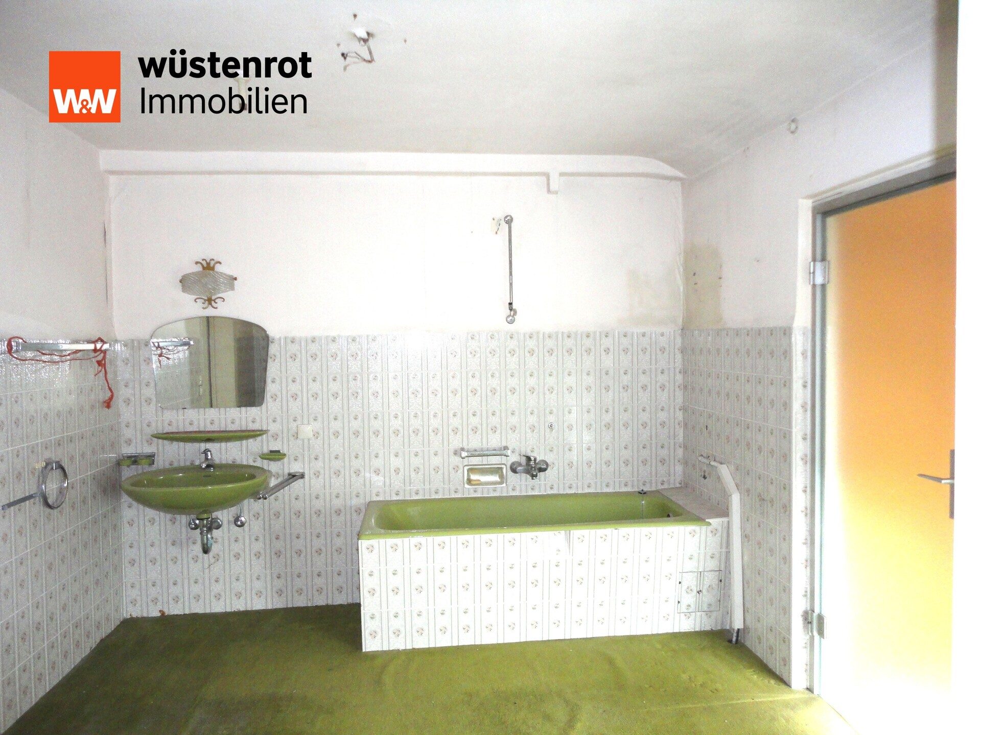 Immobilienangebot - Müllheim - Alle - Raumwunder im Dörnröschenschlaf: Doppelhaushälfte mit Gewerbeeinheit