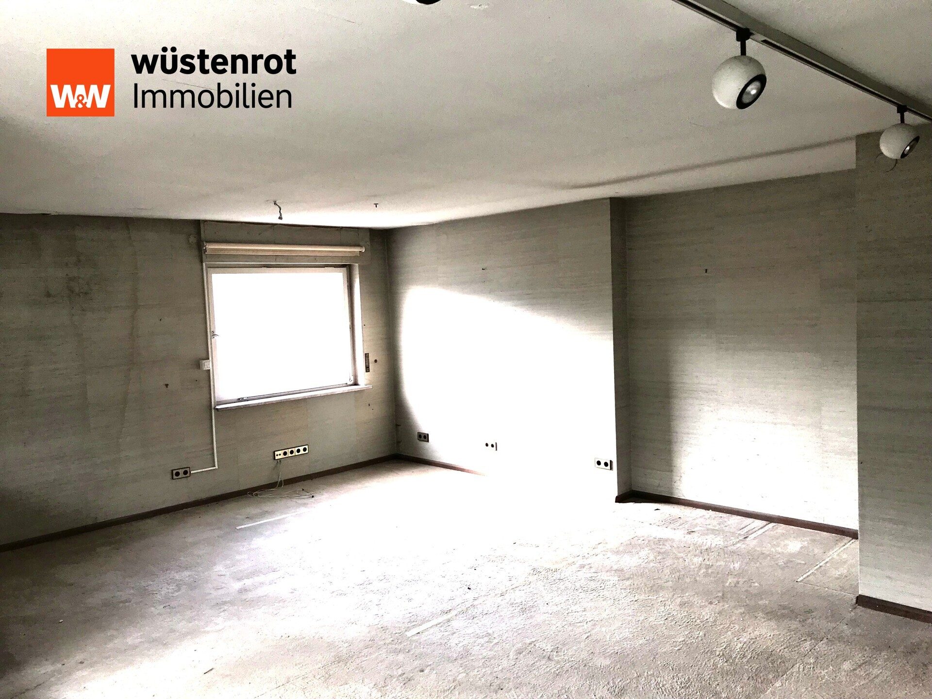 Immobilienangebot - Müllheim - Alle - Raumwunder im Dörnröschenschlaf: Doppelhaushälfte mit Gewerbeeinheit