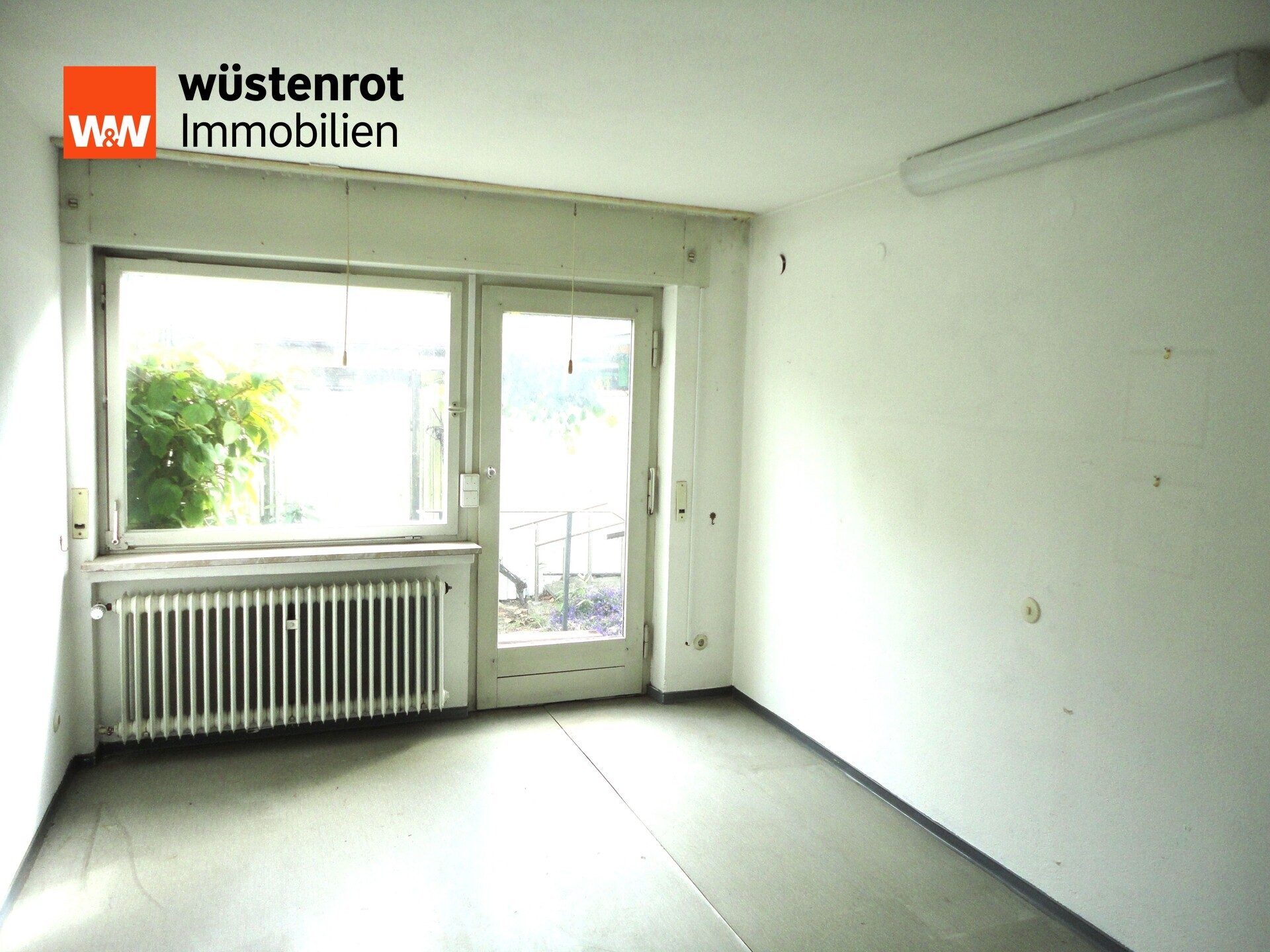 Immobilienangebot - Müllheim - Alle - Raumwunder im Dörnröschenschlaf: Doppelhaushälfte mit Gewerbeeinheit