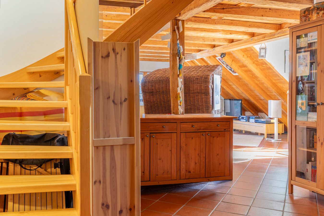 Immobilienangebot - Schondorf am Ammersee - Alle - Wohnen über dem See – Charmante Maisonettewohnung mit Alpenpanorama