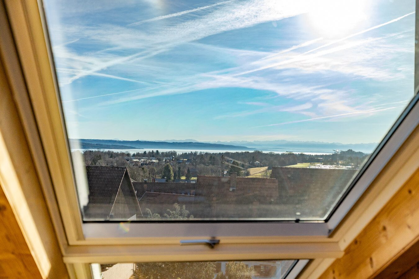 Immobilienangebot - Schondorf am Ammersee - Alle - Wohnen über dem See – Charmante Maisonettewohnung mit Alpenpanorama