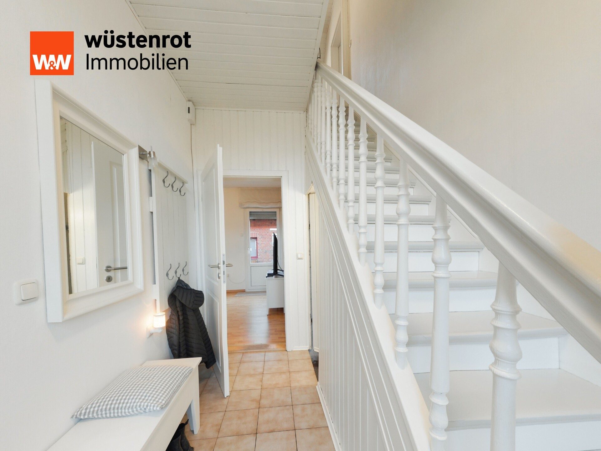 Immobilienangebot - Obernkirchen - Alle - Historische Doppelhaushälfte mit Nebengebäude in denkmalgeschützter Siedlung