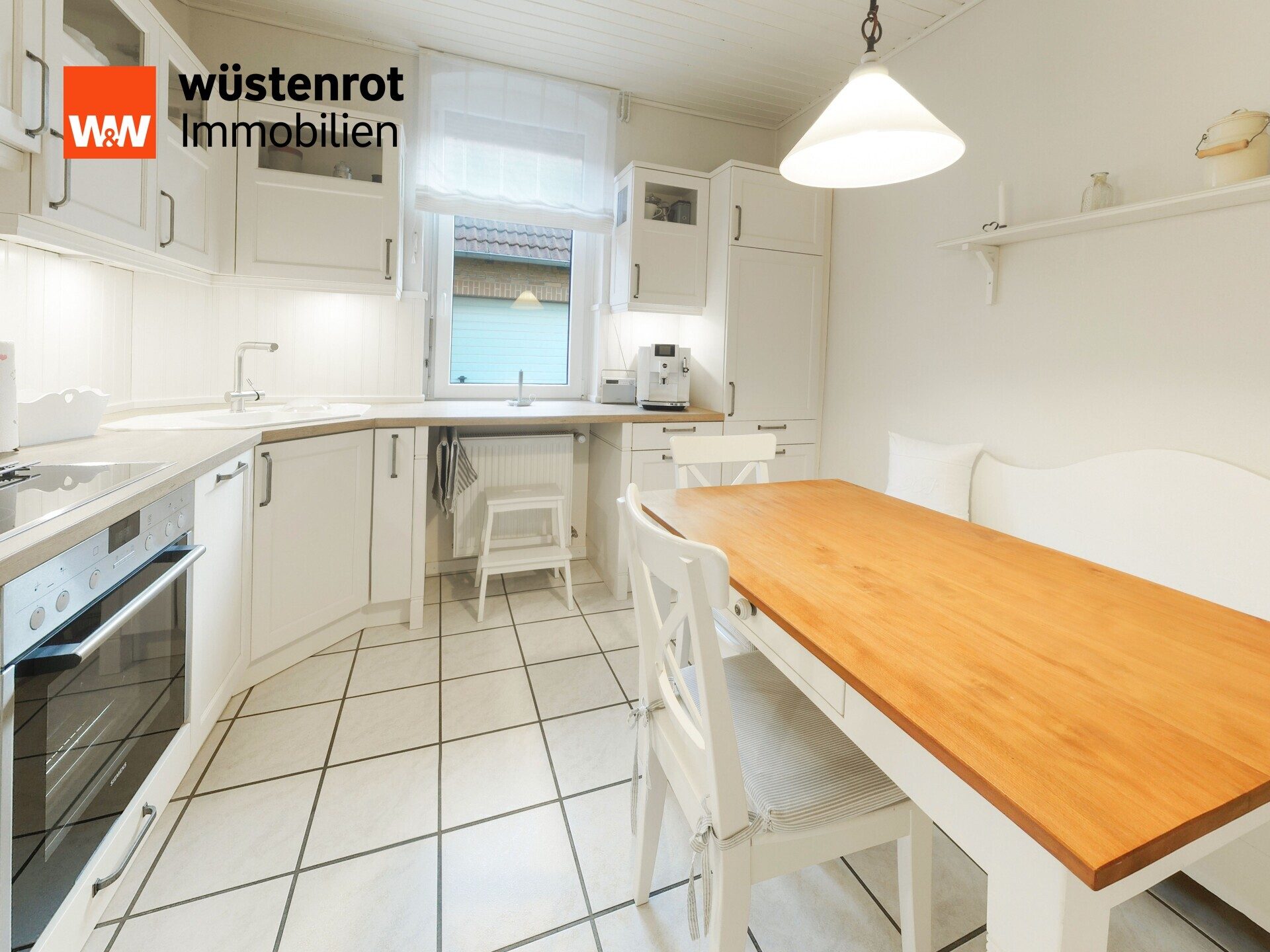Immobilienangebot - Obernkirchen - Alle - Historische Doppelhaushälfte mit Nebengebäude in denkmalgeschützter Siedlung