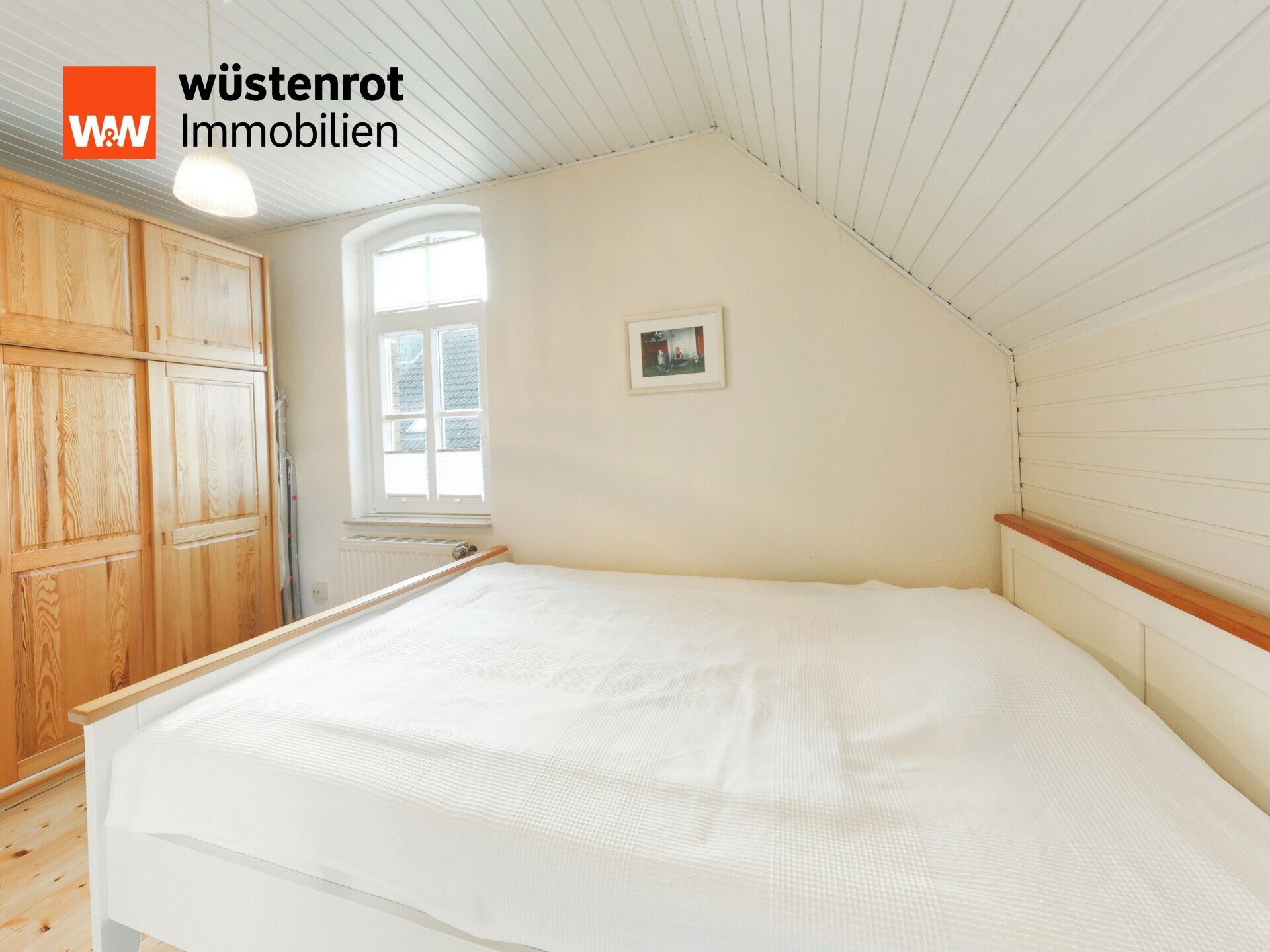 Immobilienangebot - Obernkirchen - Alle - Historische Doppelhaushälfte mit Nebengebäude in denkmalgeschützter Siedlung
