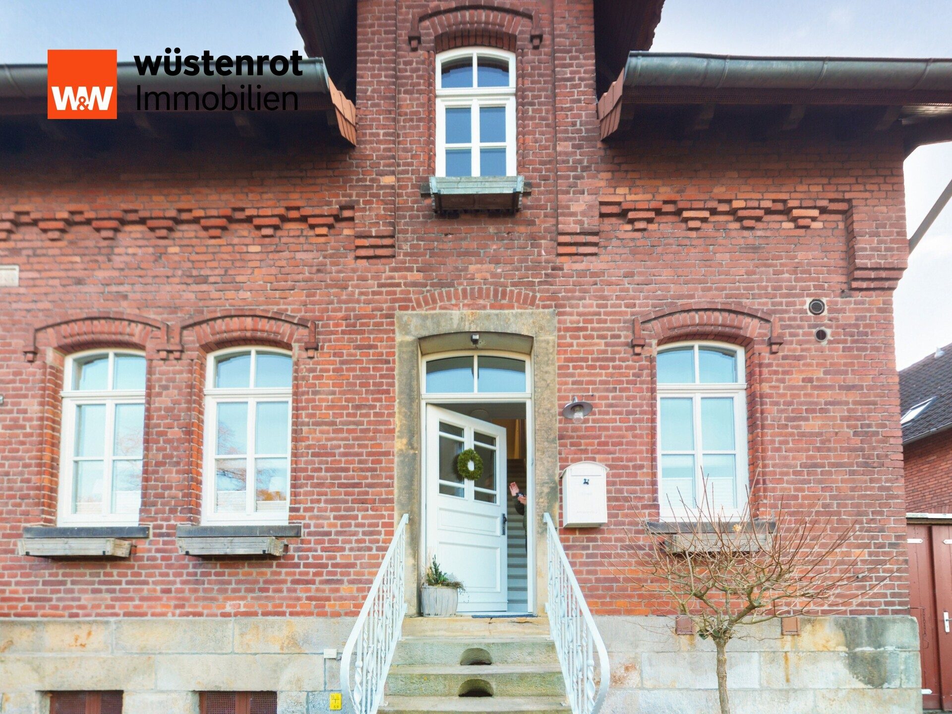 Immobilienangebot - Obernkirchen - Alle - Historische Doppelhaushälfte mit Nebengebäude in denkmalgeschützter Siedlung