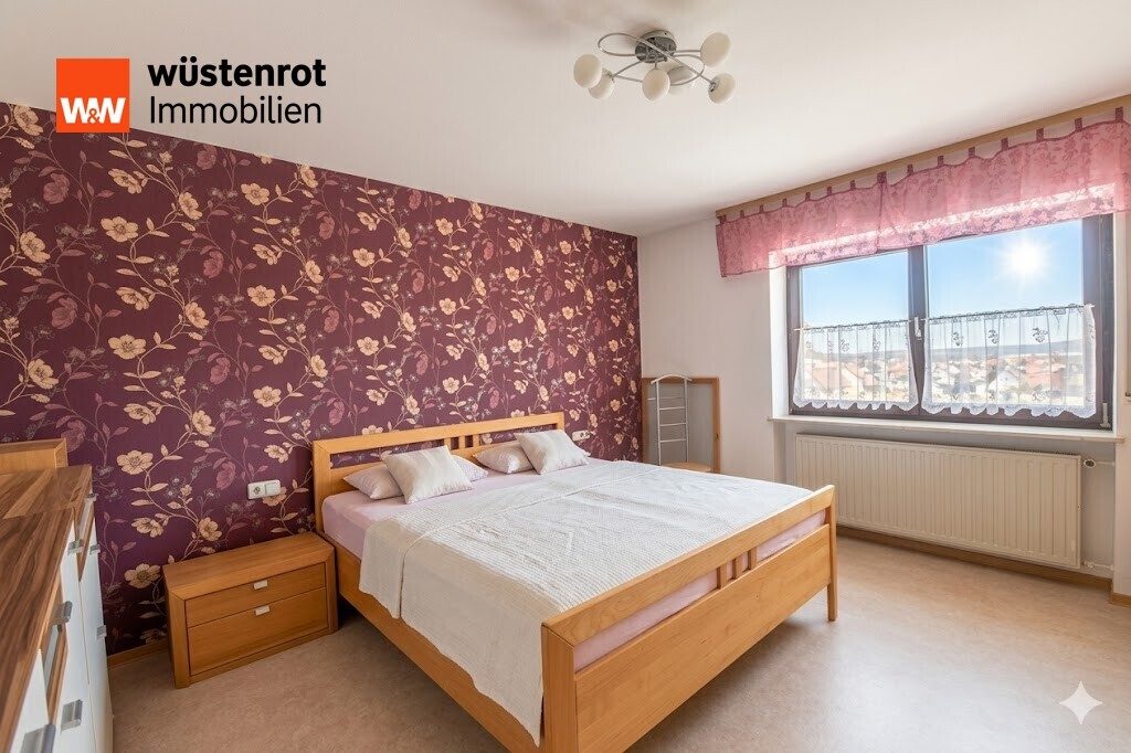 Immobilienangebot - Fladungen - Alle - Familienglück am Ortsrand: Gepflegtes Raumwunder mit Kachelofen in Fladungen