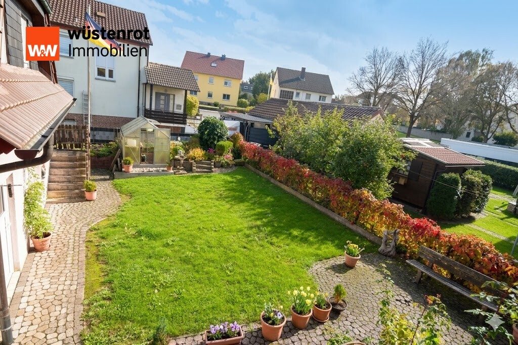 Immobilienangebot - Neuhof - Alle - Blühende Aussichten für Ihr neues Zuhause: Großzügiges Wohnen mit Bonus-Apartment in Neuhof!