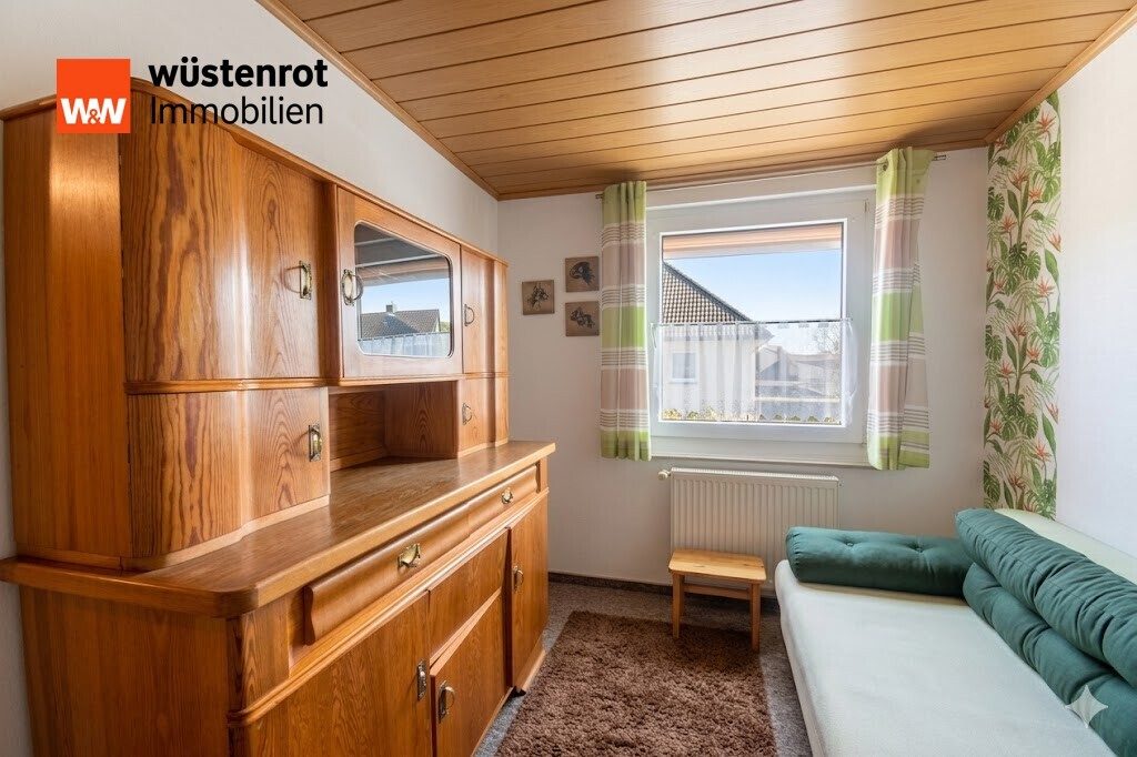 Immobilienangebot - Neuhof - Alle - Blühende Aussichten für Ihr neues Zuhause: Großzügiges Wohnen mit Bonus-Apartment in Neuhof!