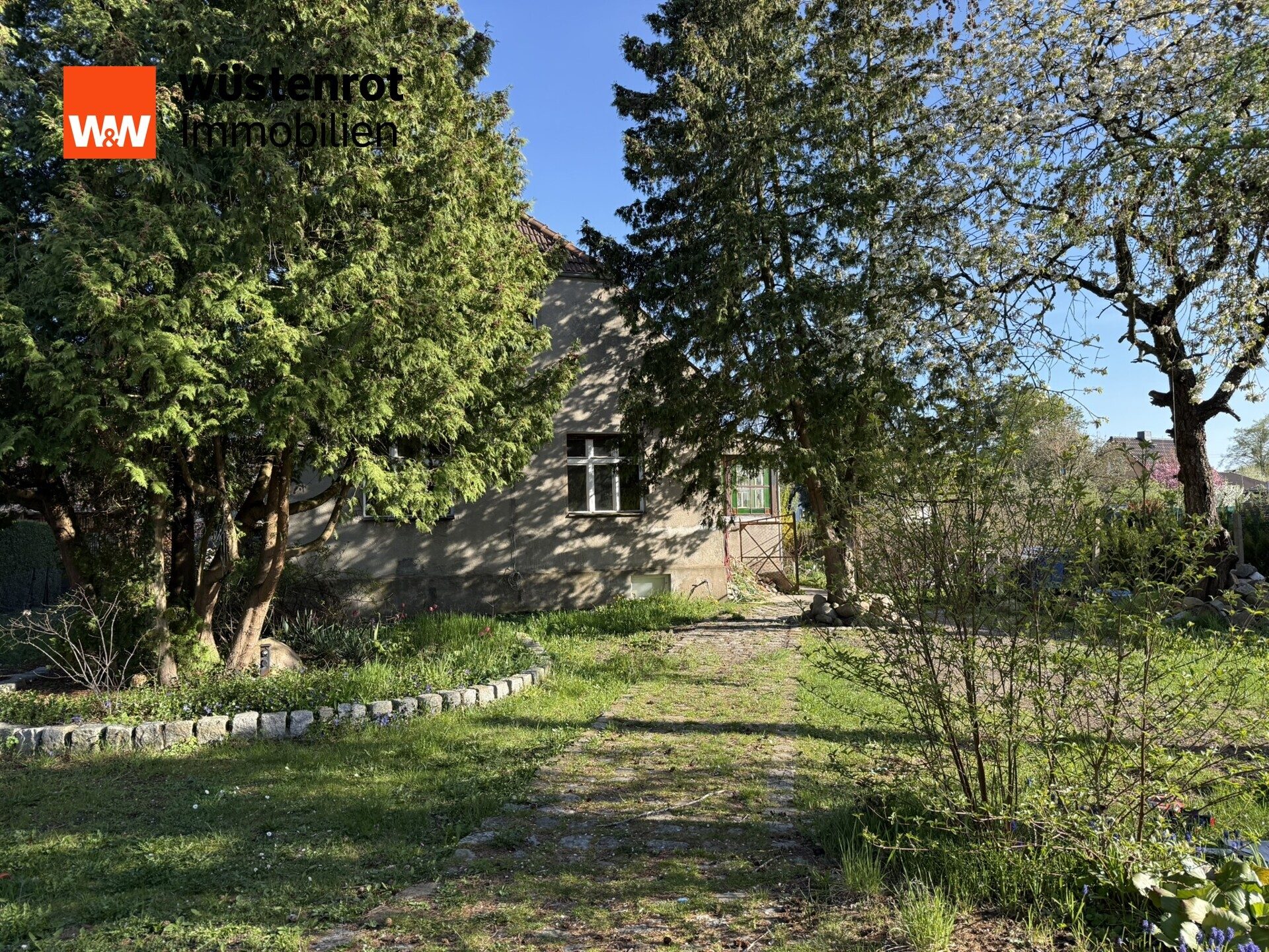 Immobilienangebot - Neuenhagen bei Berlin / Bollensdorf - Alle - Sanierungsbedürftiges  Einfamilienhaus in Neuenhagen bei Berlin