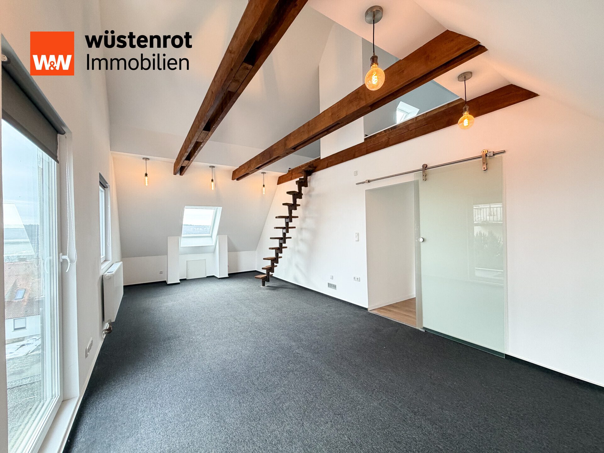 Immobilienangebot - Schonungen - Alle - Wohnträume auf zwei Ebenen - modernisierte Maisonette ETW mit Kaminflair und Balkon