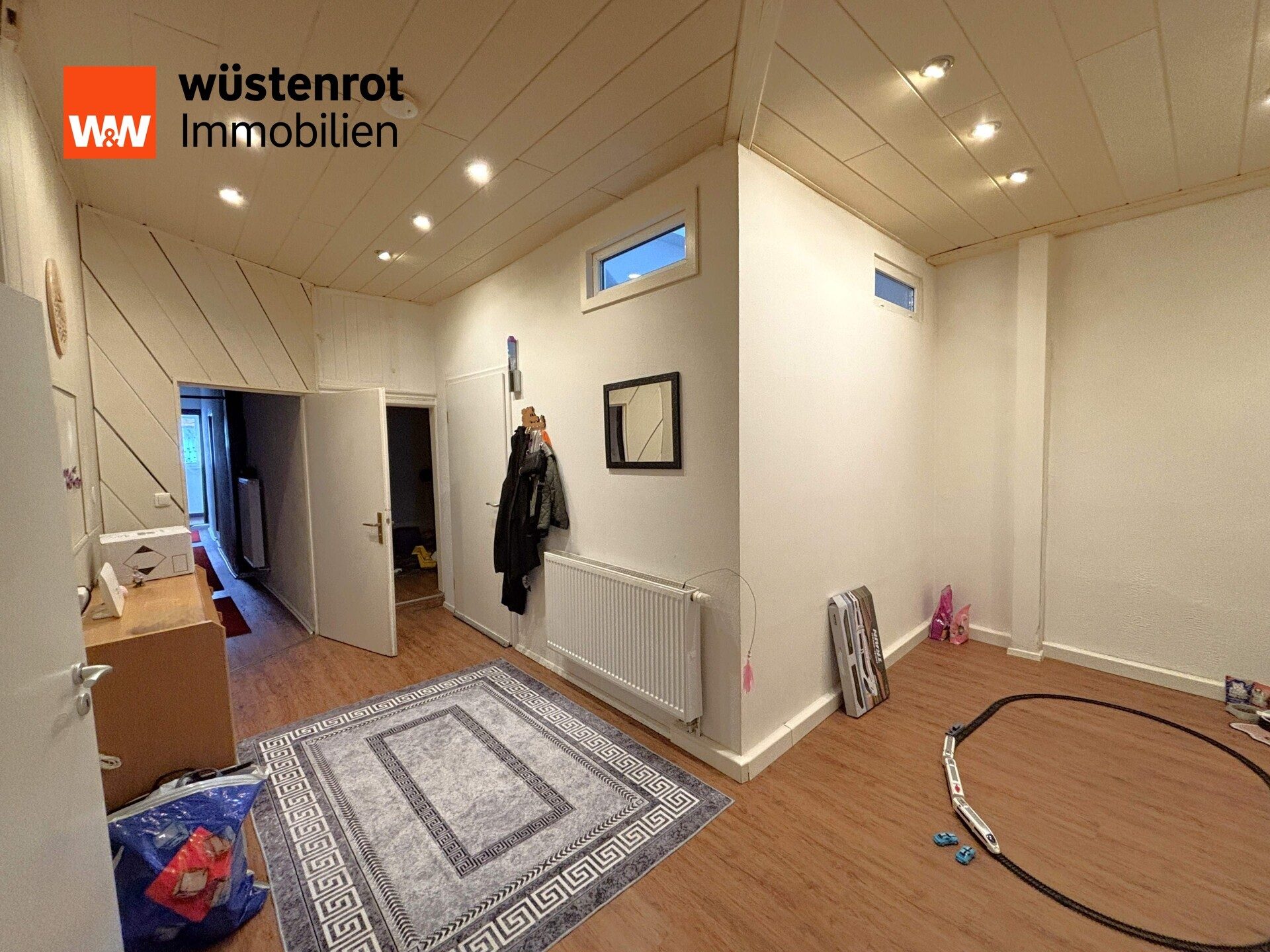 Immobilienangebot - Hersbruck - Alle - >>> Hohe Rendite <<<
Etabliertes Wohn- und Geschäftshaus