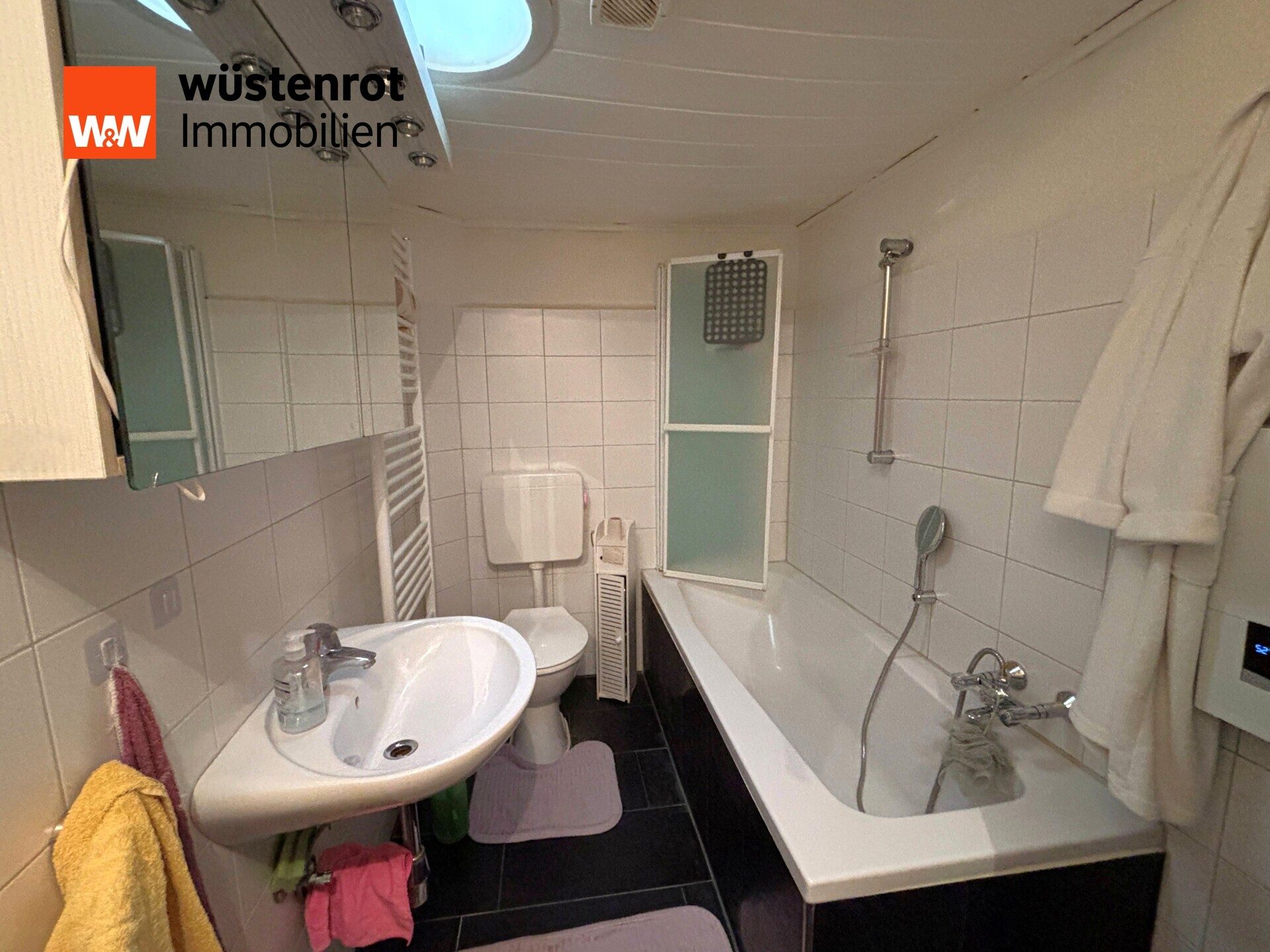 Immobilienangebot - Hersbruck - Alle - >>> Hohe Rendite <<<
Etabliertes Wohn- und Geschäftshaus