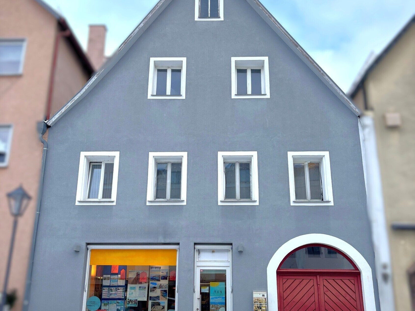 Immobilienangebot - Hersbruck - Alle - >>> Hohe Rendite <<<
Etabliertes Wohn- und Geschäftshaus