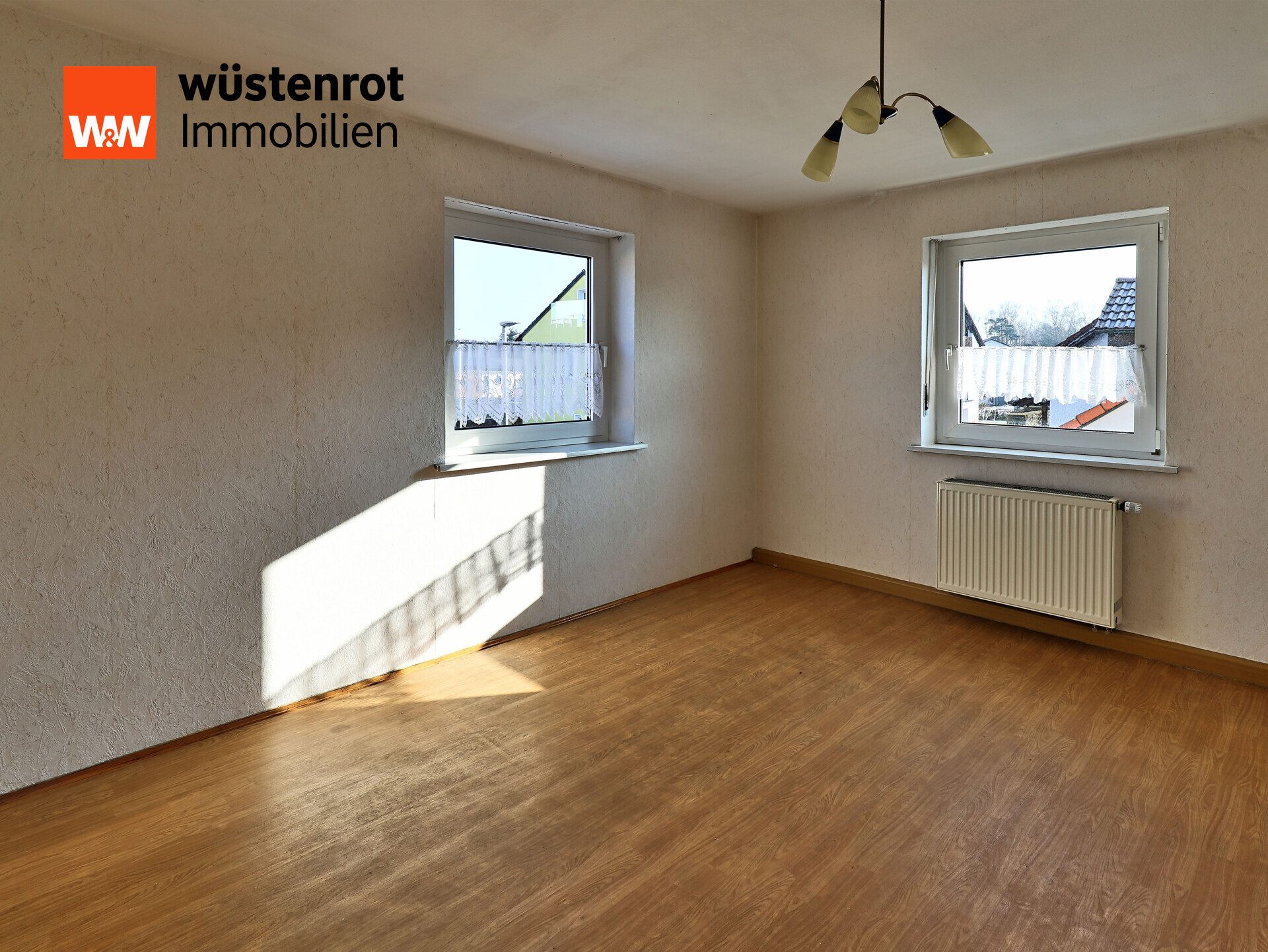 Immobilienangebot - Etzenricht - Alle - Zweifamilienhaus mit vielfältigen Möglichkeiten und Potential – Sie haben es in der Hand