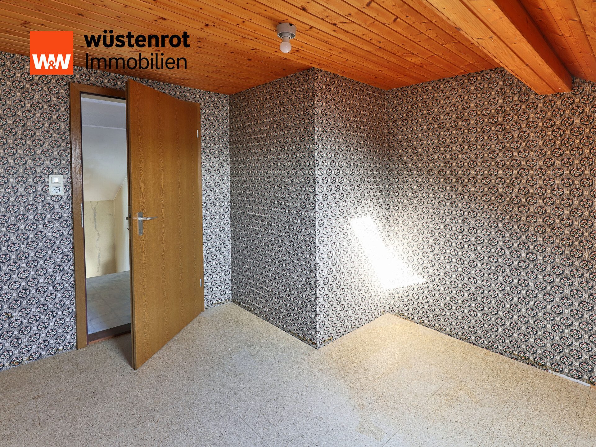 Immobilienangebot - Etzenricht - Alle - Zweifamilienhaus mit vielfältigen Möglichkeiten und Potential – Sie haben es in der Hand
