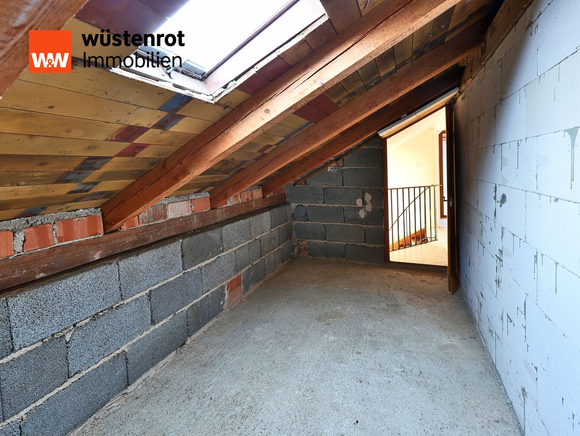 Immobilienangebot - Etzenricht - Alle - Zweifamilienhaus mit vielfältigen Möglichkeiten und Potential – Sie haben es in der Hand