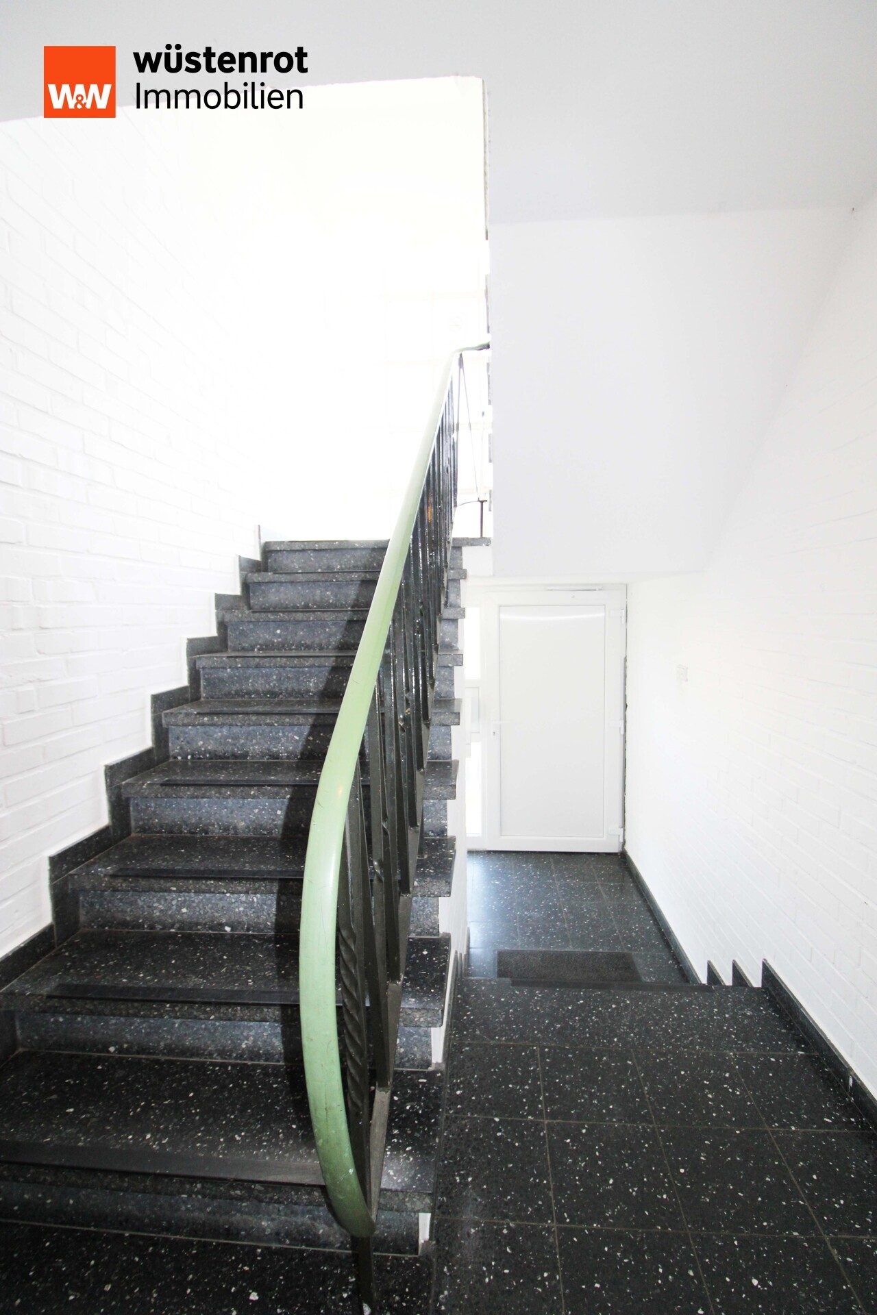 Immobilienangebot - Meppen - Alle - Sehr schöne, kleine ETW mit ca. 65 m² Wohnfläche im 1.OG  in Meppen zentrumnah zu verkaufen.